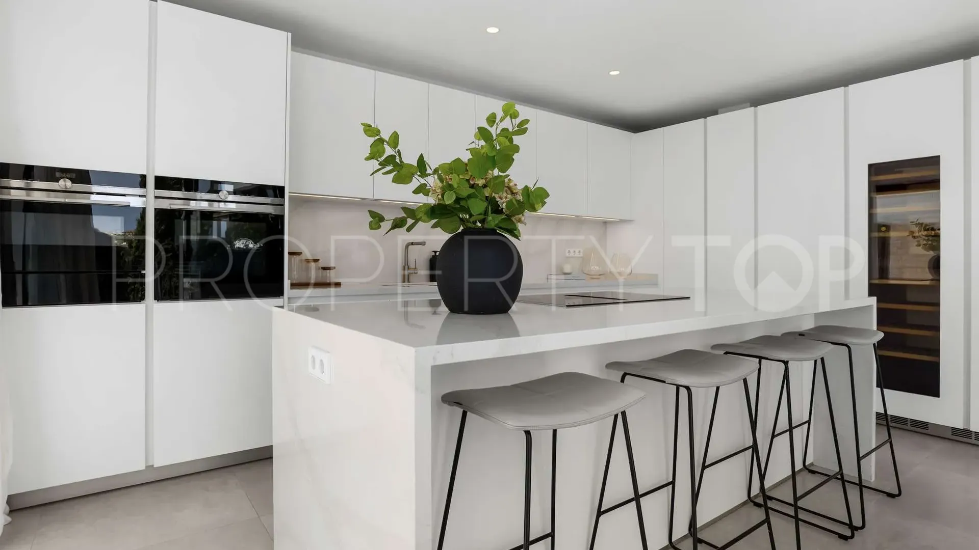 For sale villa in Los Naranjos Hill Club with 4 bedrooms