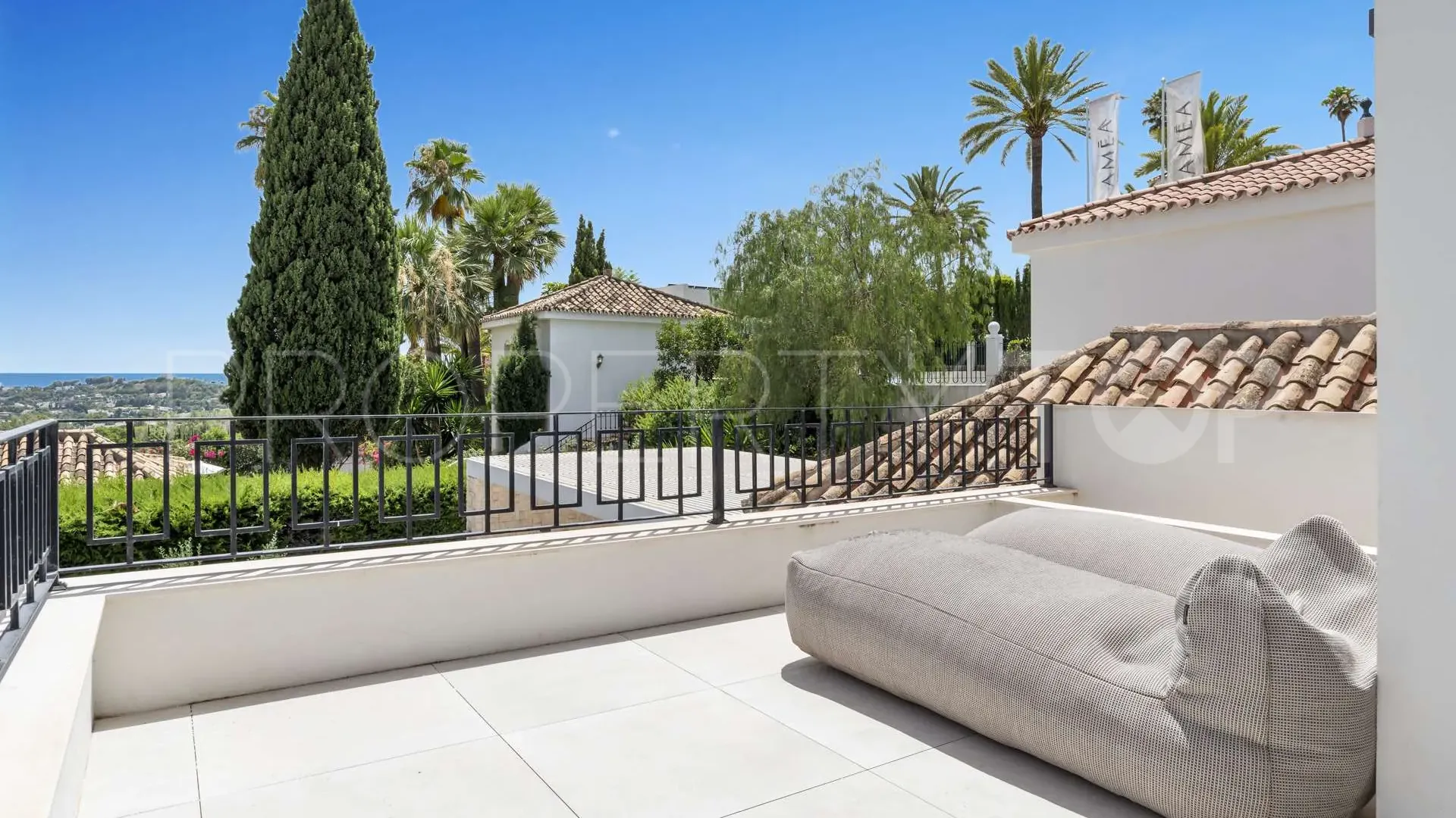 For sale villa in Los Naranjos Hill Club with 4 bedrooms