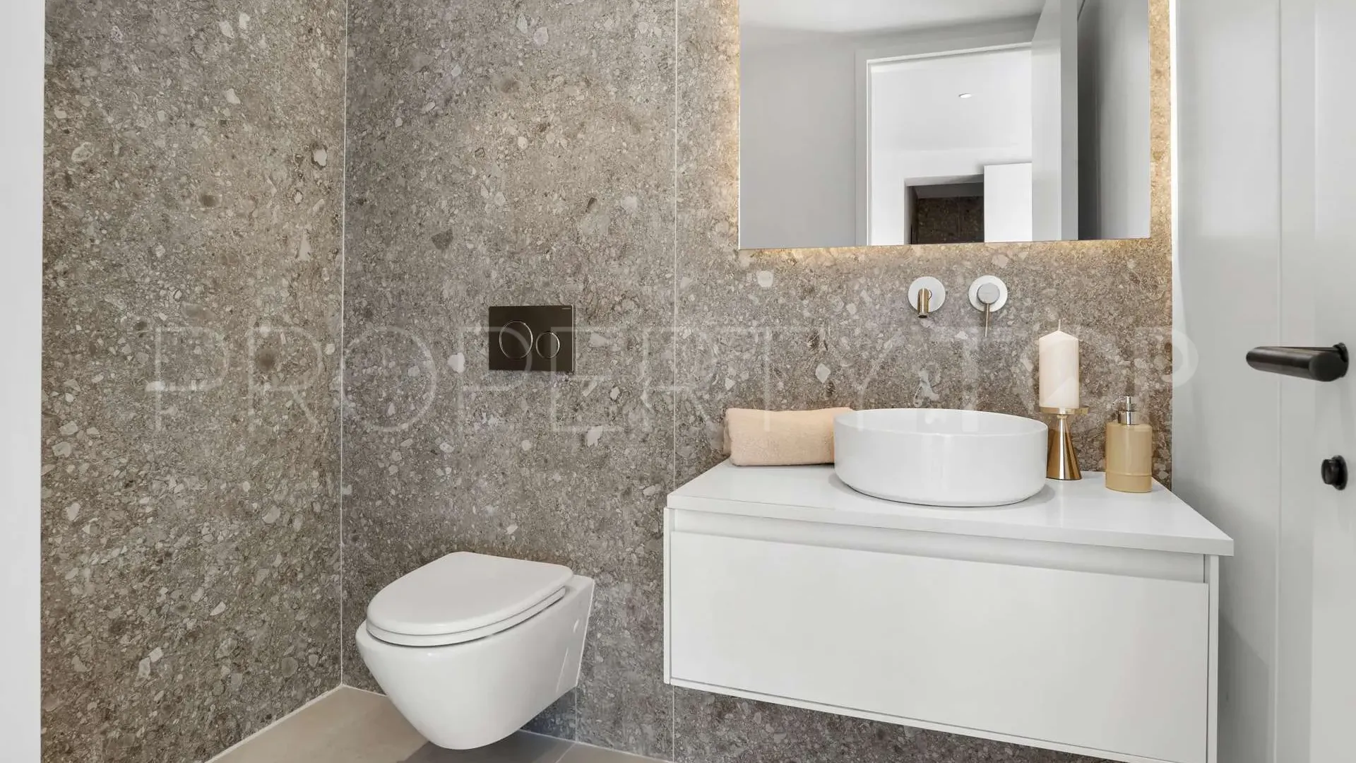 For sale villa in Los Naranjos Hill Club with 4 bedrooms