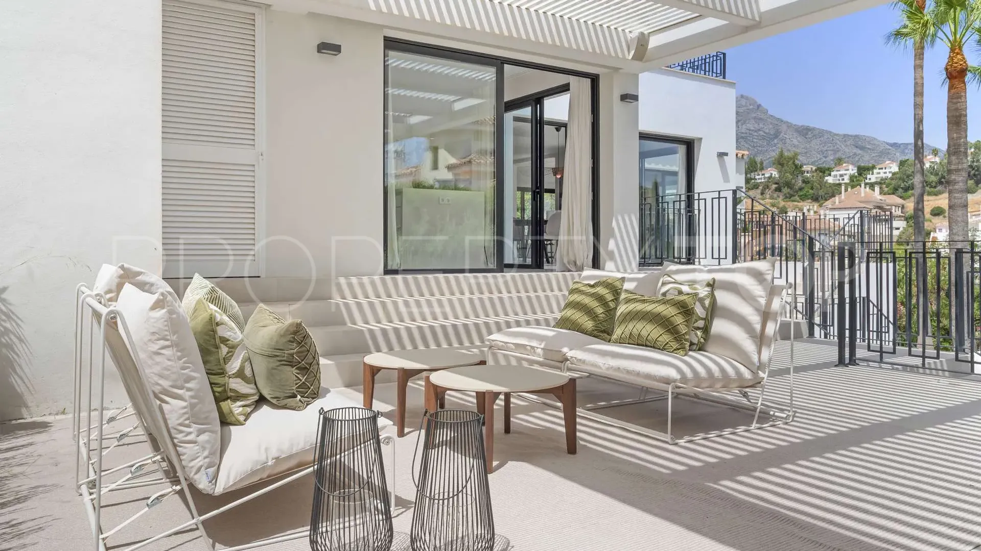 For sale villa in Los Naranjos Hill Club with 4 bedrooms