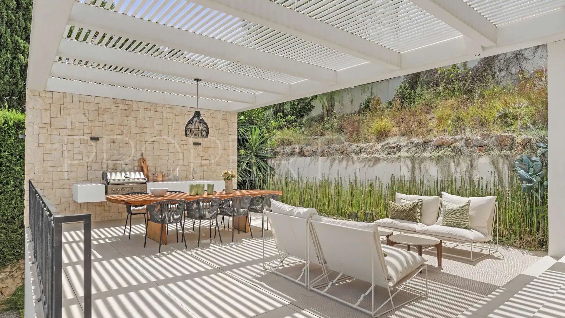For sale villa in Los Naranjos Hill Club with 4 bedrooms