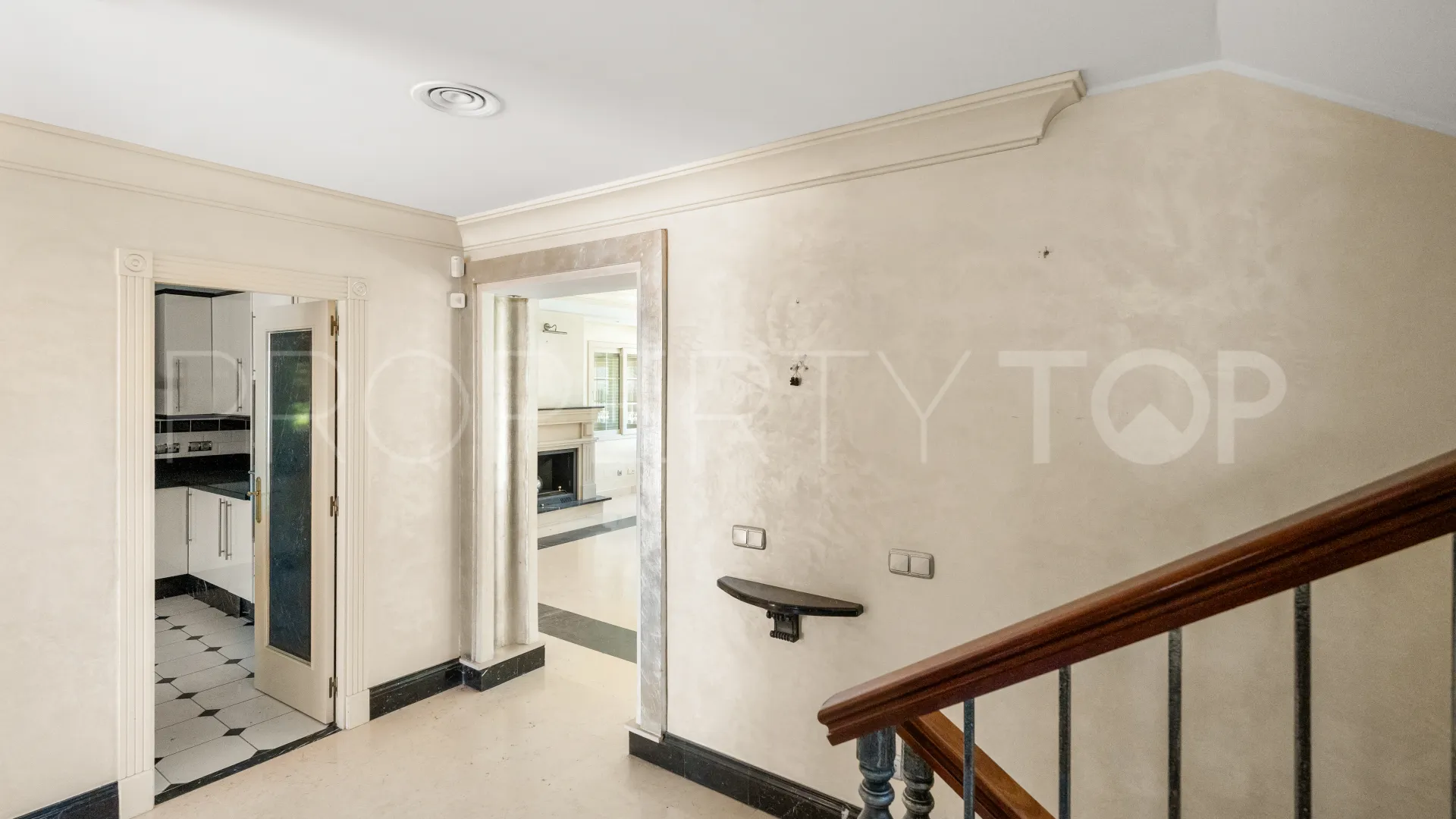 For sale Cortijo Blanco 5 bedrooms villa