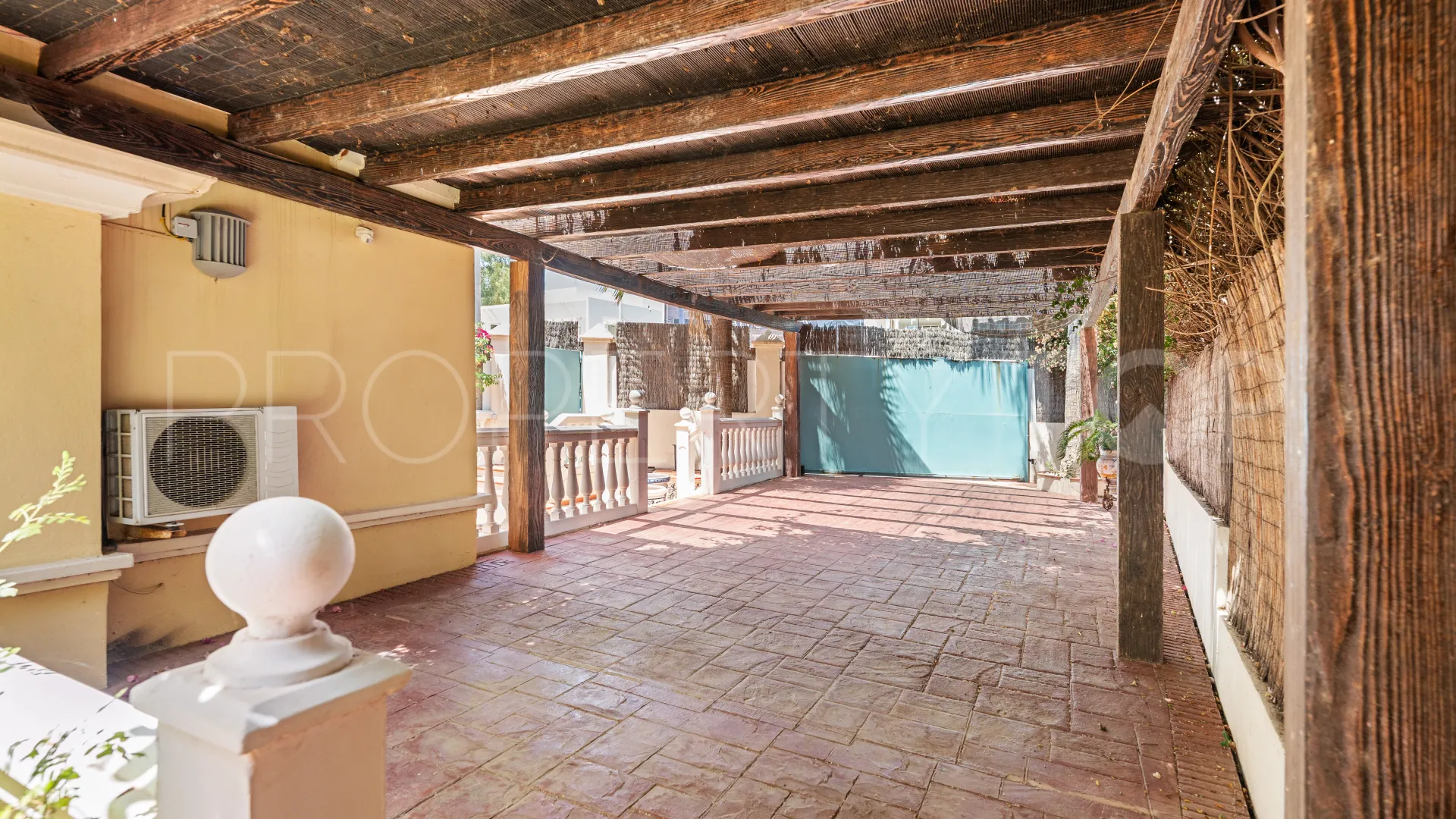 For sale Cortijo Blanco 5 bedrooms villa