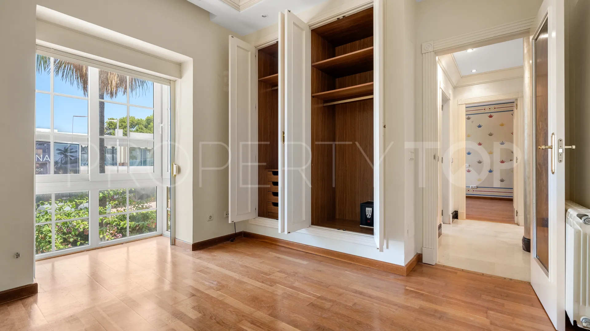 For sale Cortijo Blanco 5 bedrooms villa