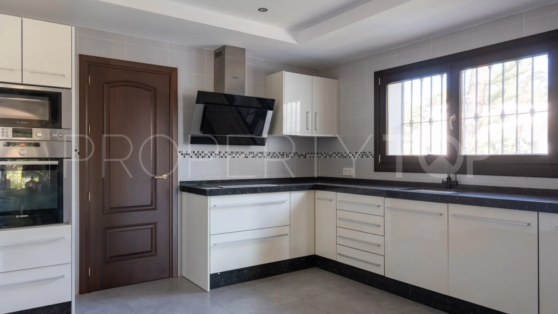 Villa for sale in El Rosario with 4 bedrooms