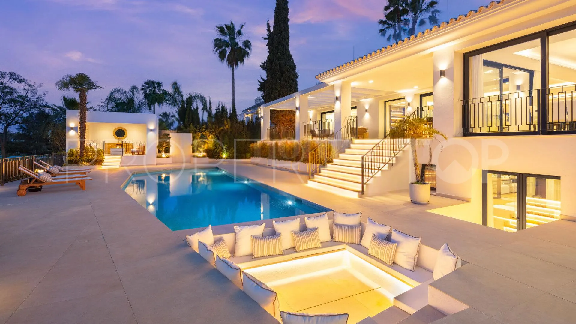 For sale villa in Nueva Andalucia with 5 bedrooms
