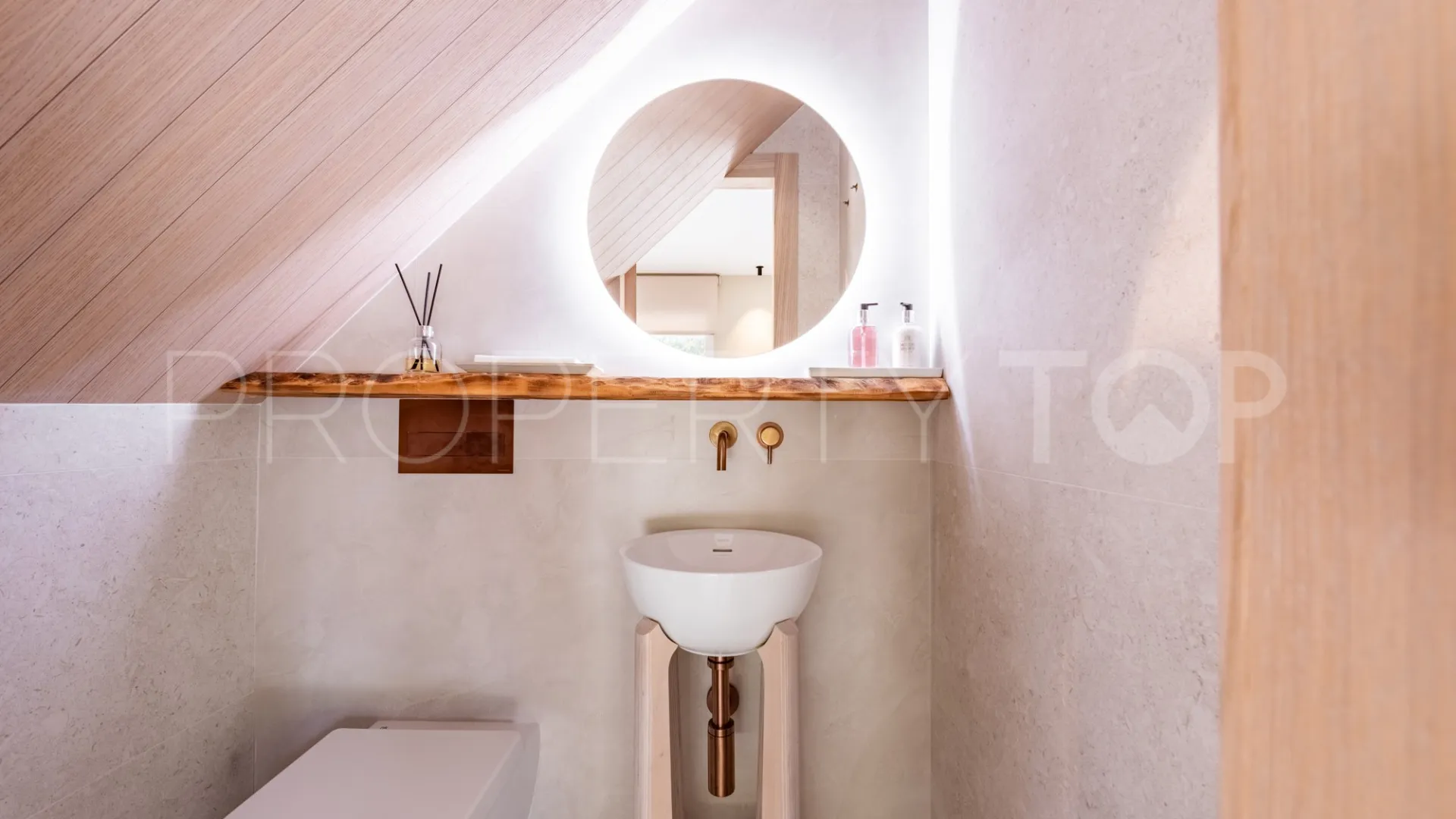 For sale Marbella Golden Mile ground floor duplex with 3 bedrooms