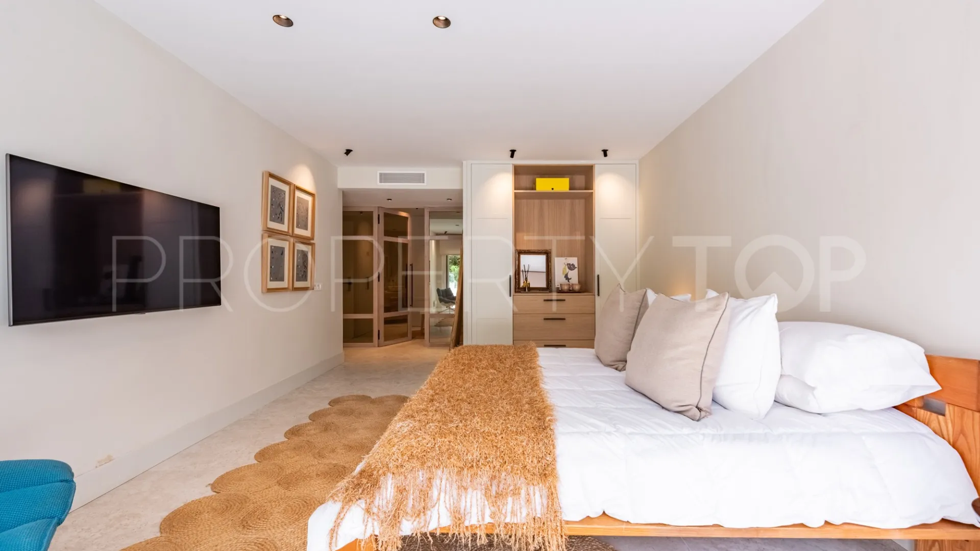 For sale Marbella Golden Mile ground floor duplex with 3 bedrooms