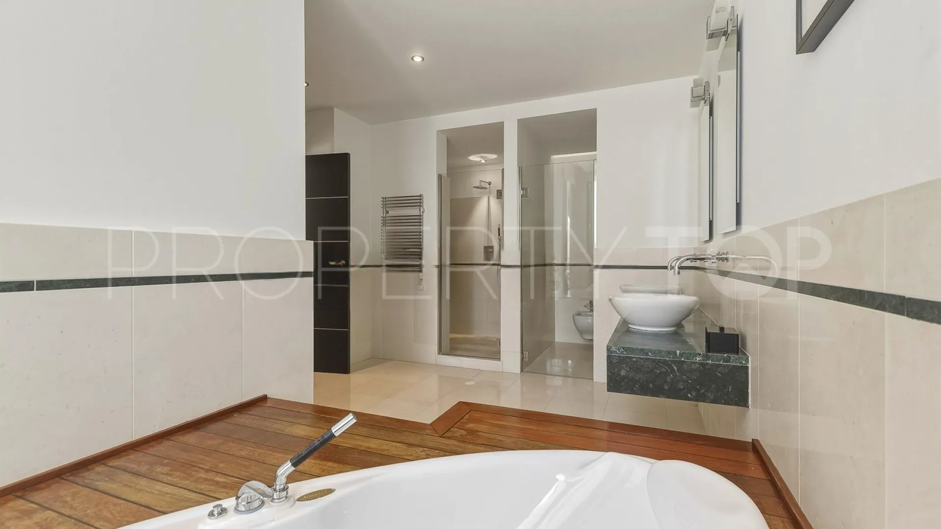 For sale town house in Sierra Blanca