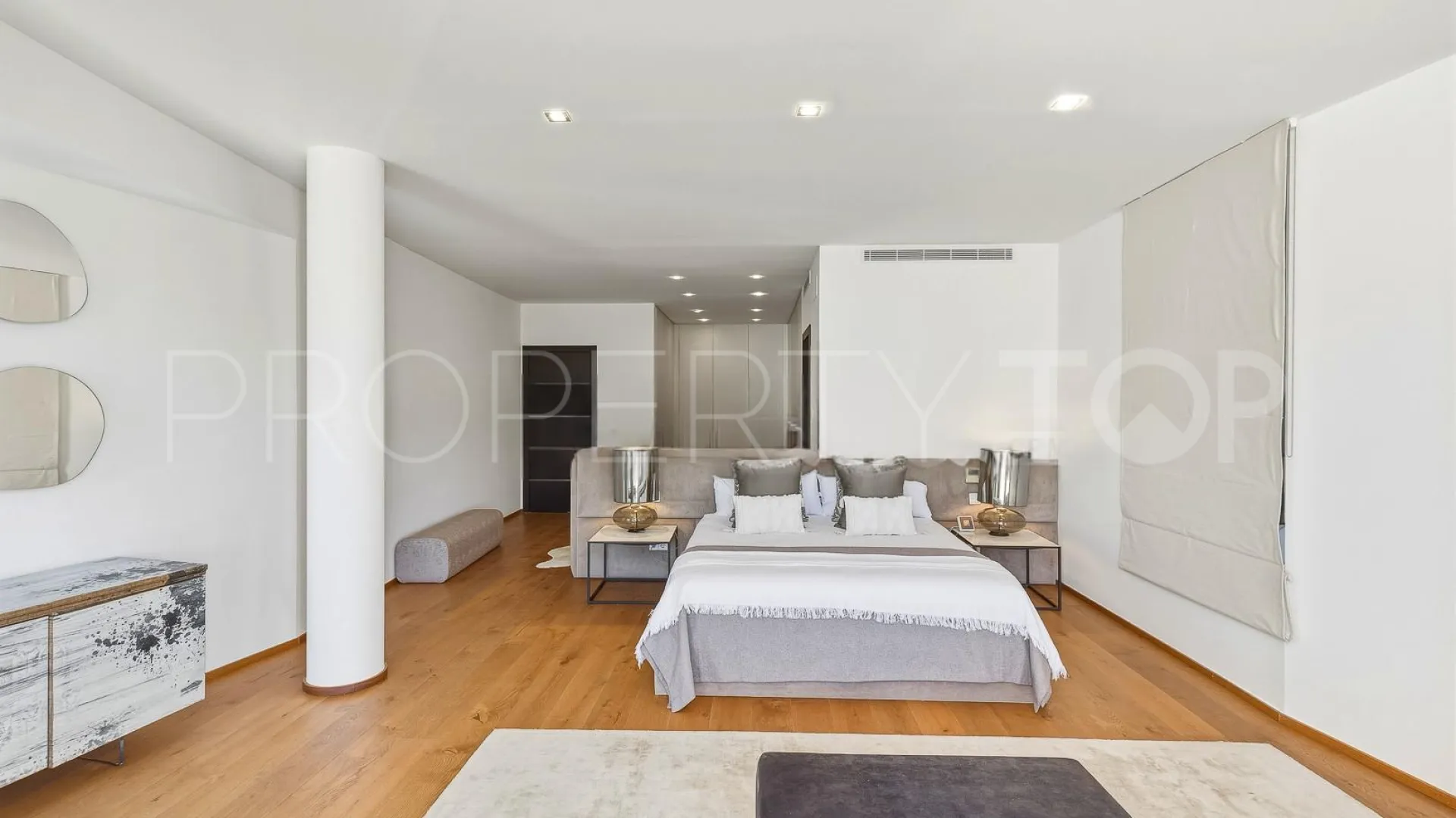 For sale town house in Sierra Blanca