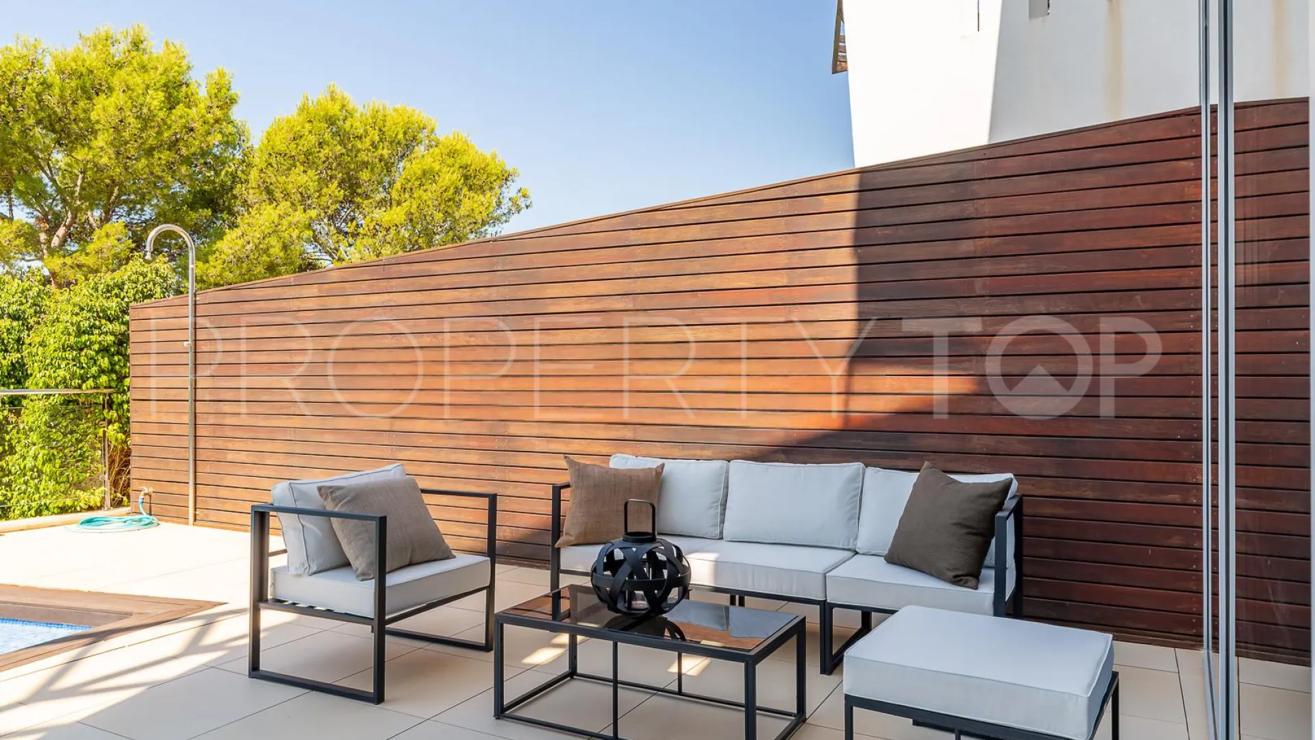 For sale town house in Sierra Blanca