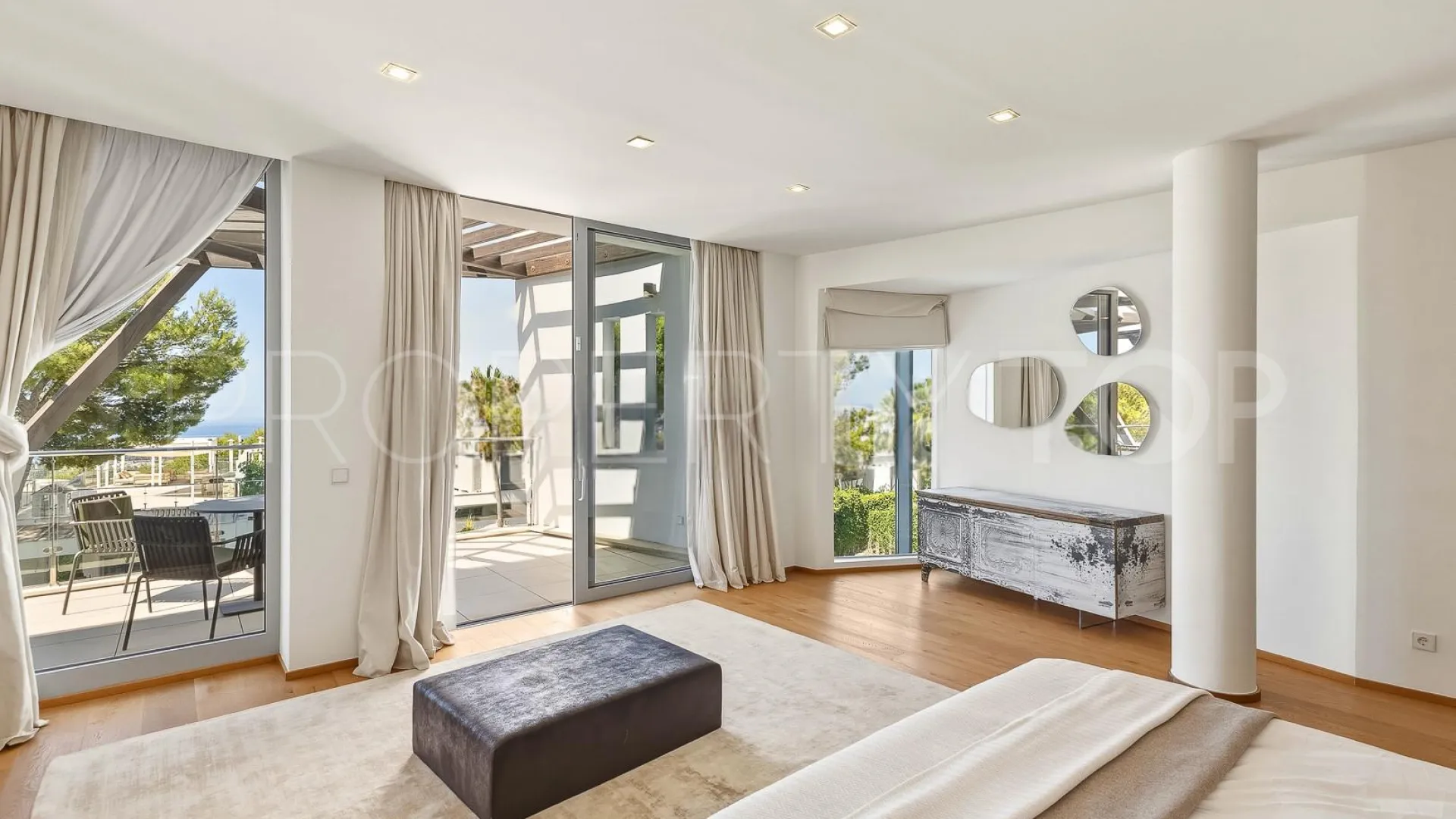 For sale town house in Sierra Blanca