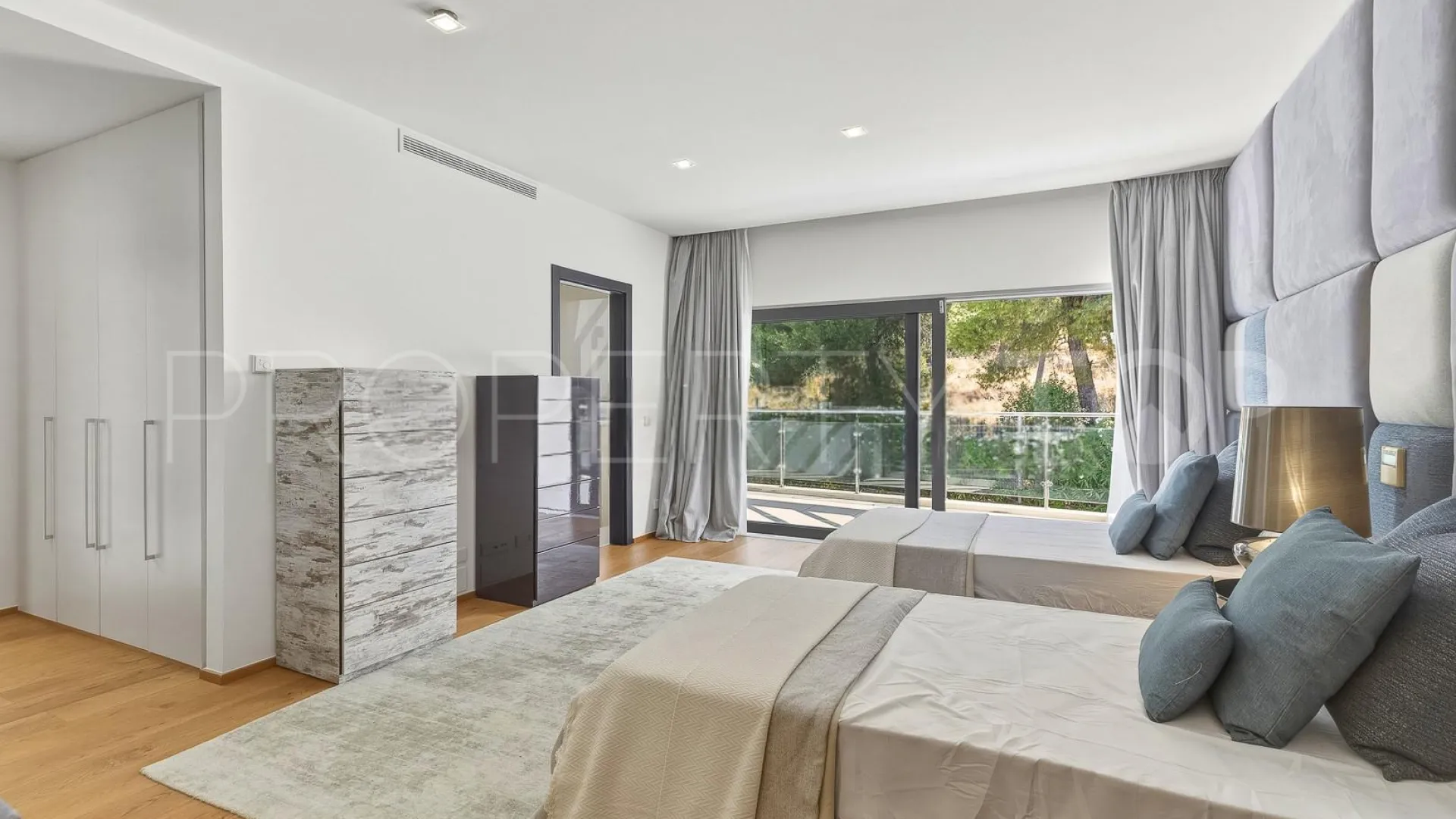 For sale town house in Sierra Blanca