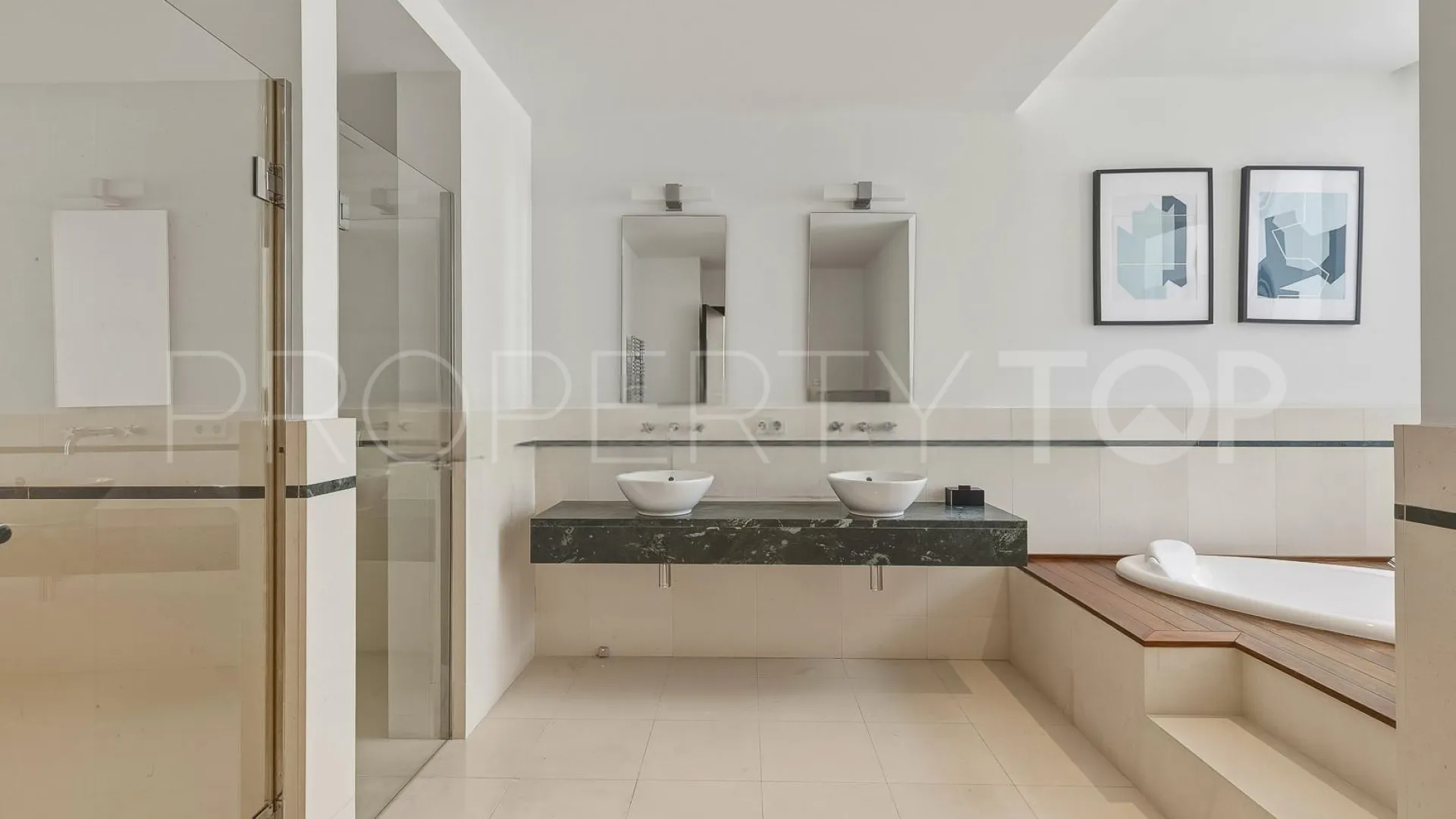 For sale town house in Sierra Blanca