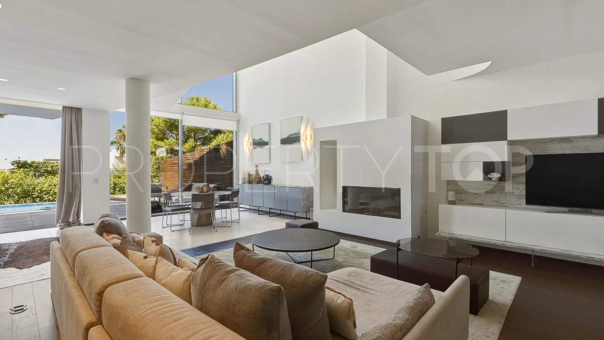 For sale town house in Sierra Blanca