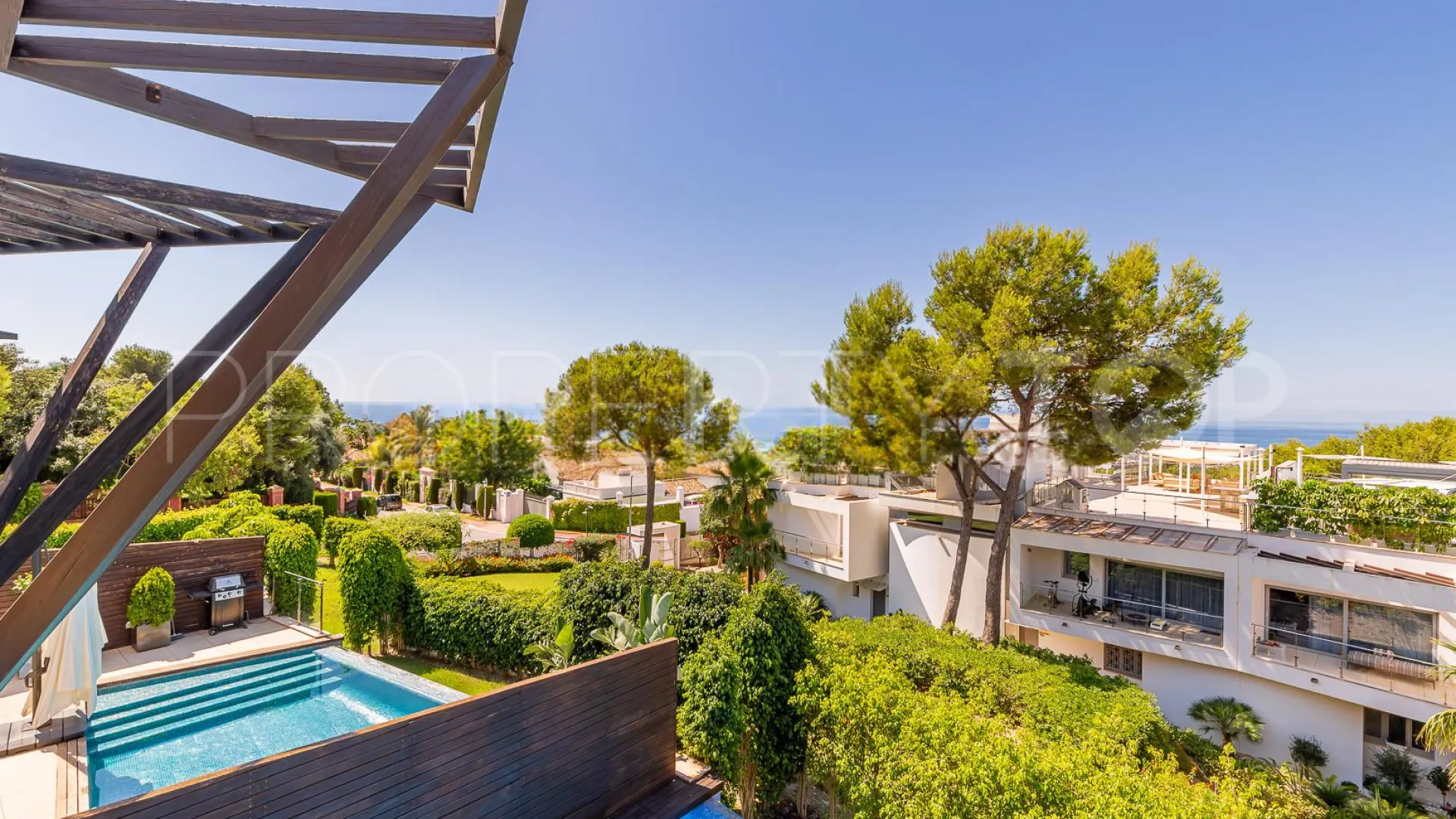 For sale town house in Sierra Blanca