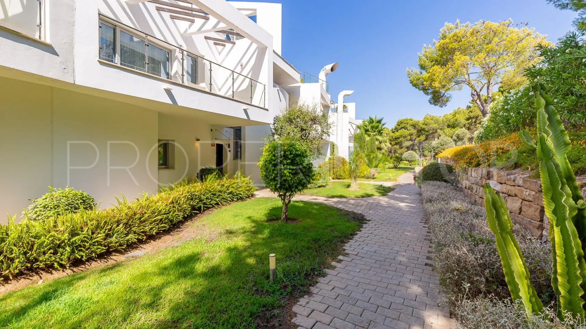For sale town house in Sierra Blanca