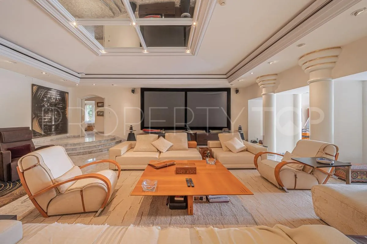 For sale villa with 4 bedrooms in Nagüeles