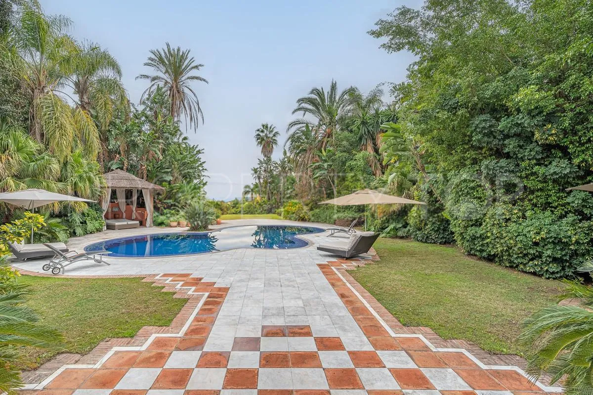 For sale villa with 4 bedrooms in Nagüeles
