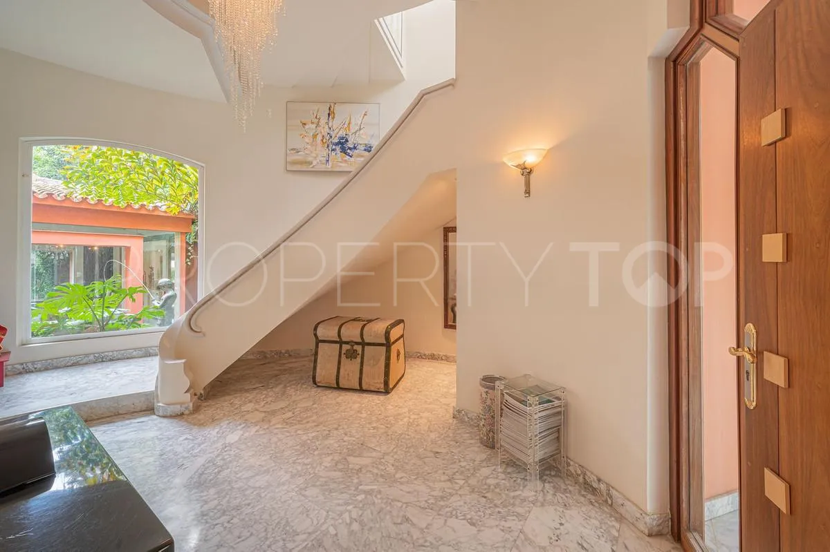 For sale villa with 4 bedrooms in Nagüeles