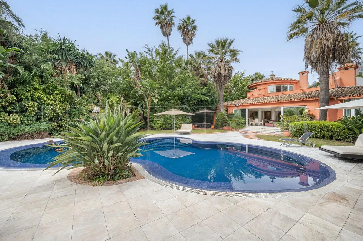 For sale villa with 4 bedrooms in Nagüeles