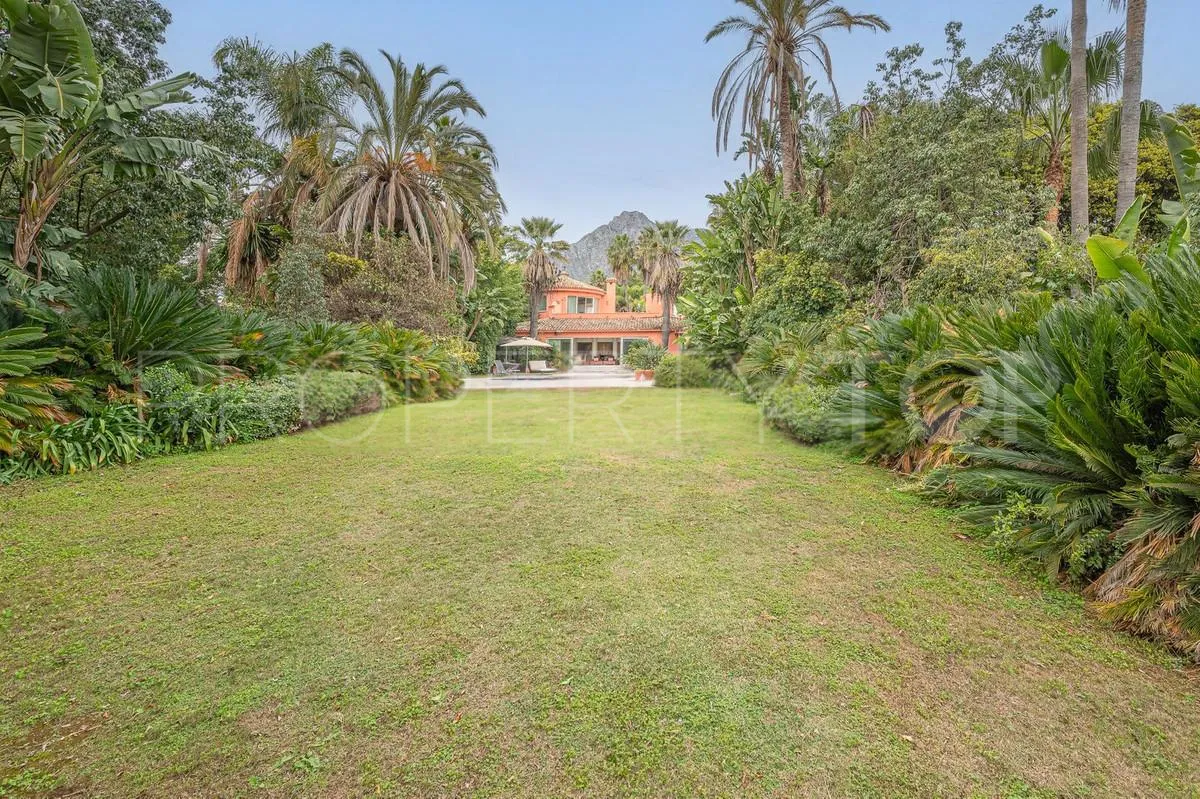 For sale villa with 4 bedrooms in Nagüeles