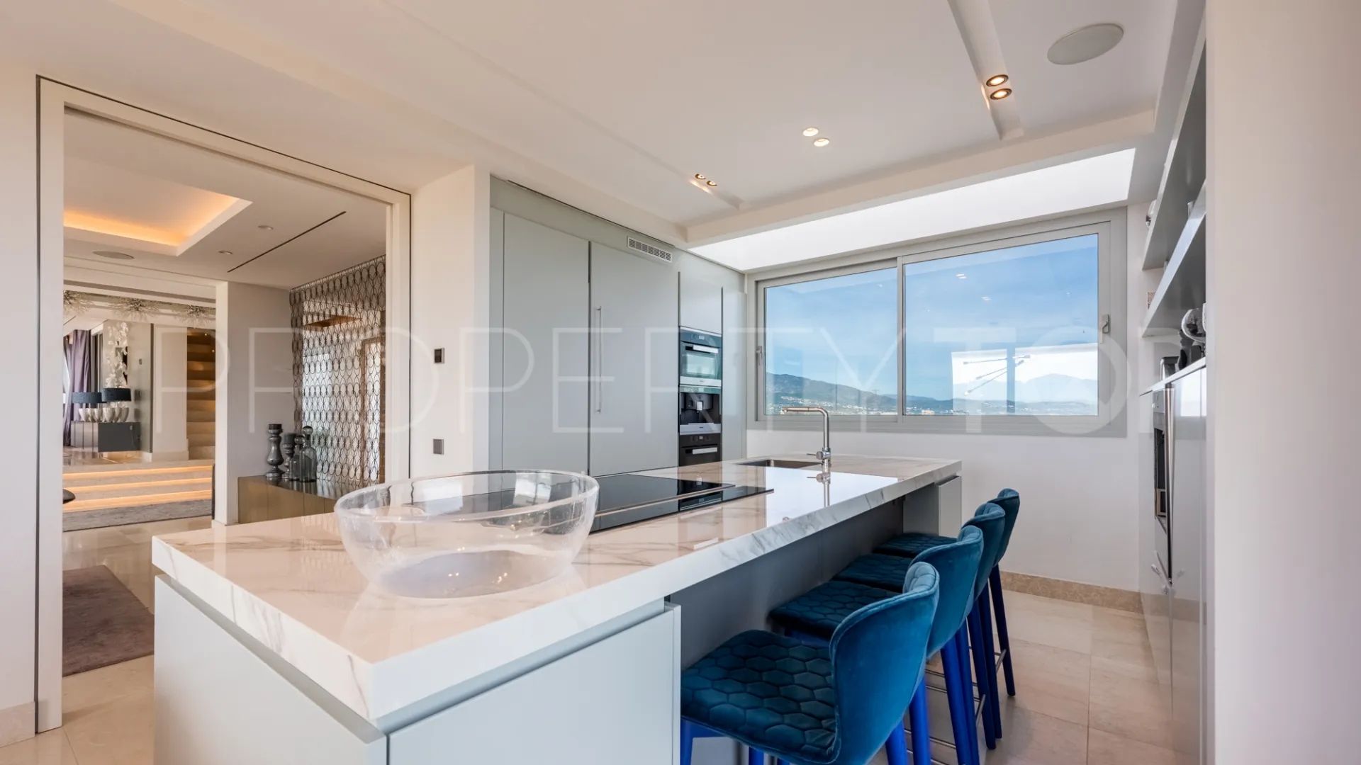 For sale Nueva Andalucia villa