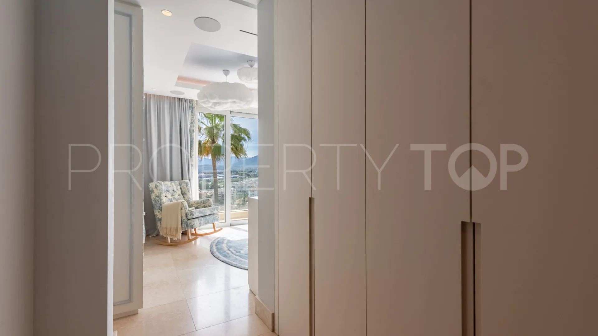 For sale Nueva Andalucia villa