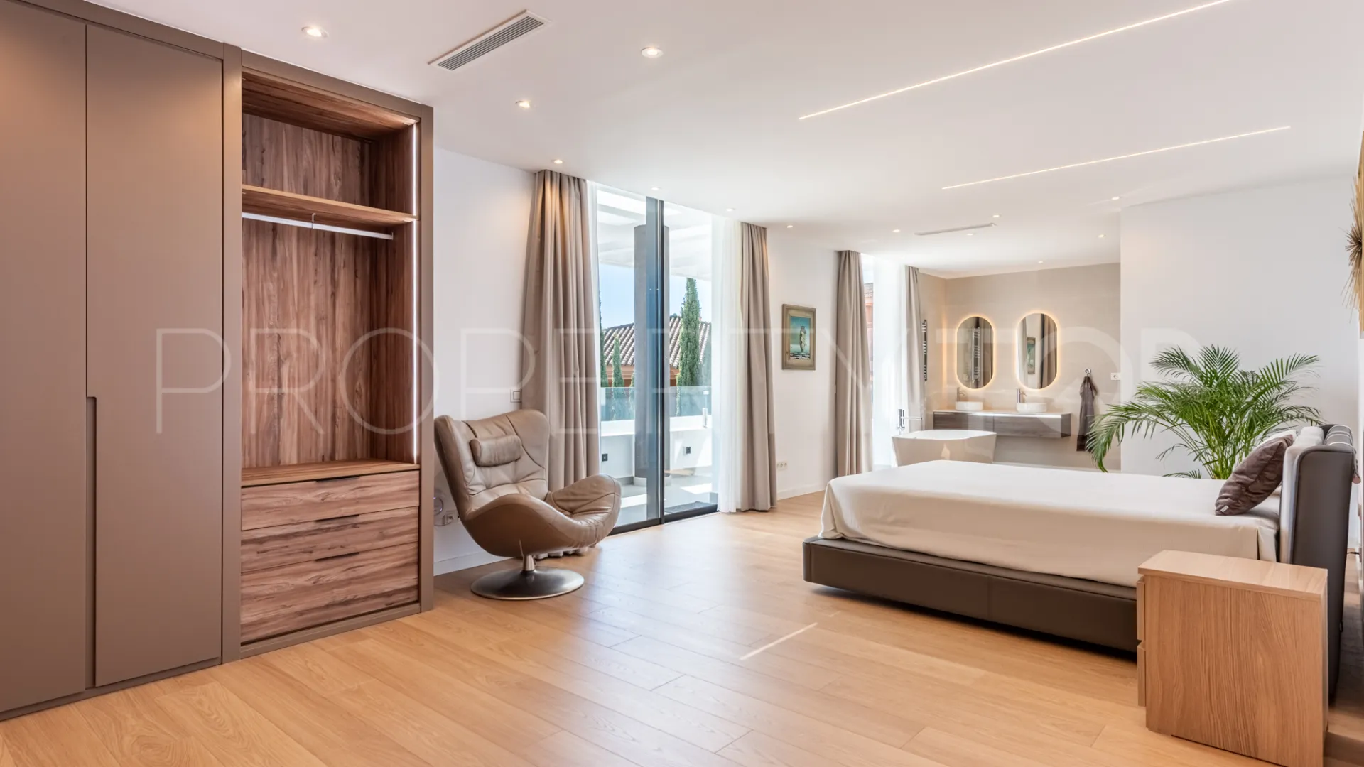 For sale villa in Paraiso Alto