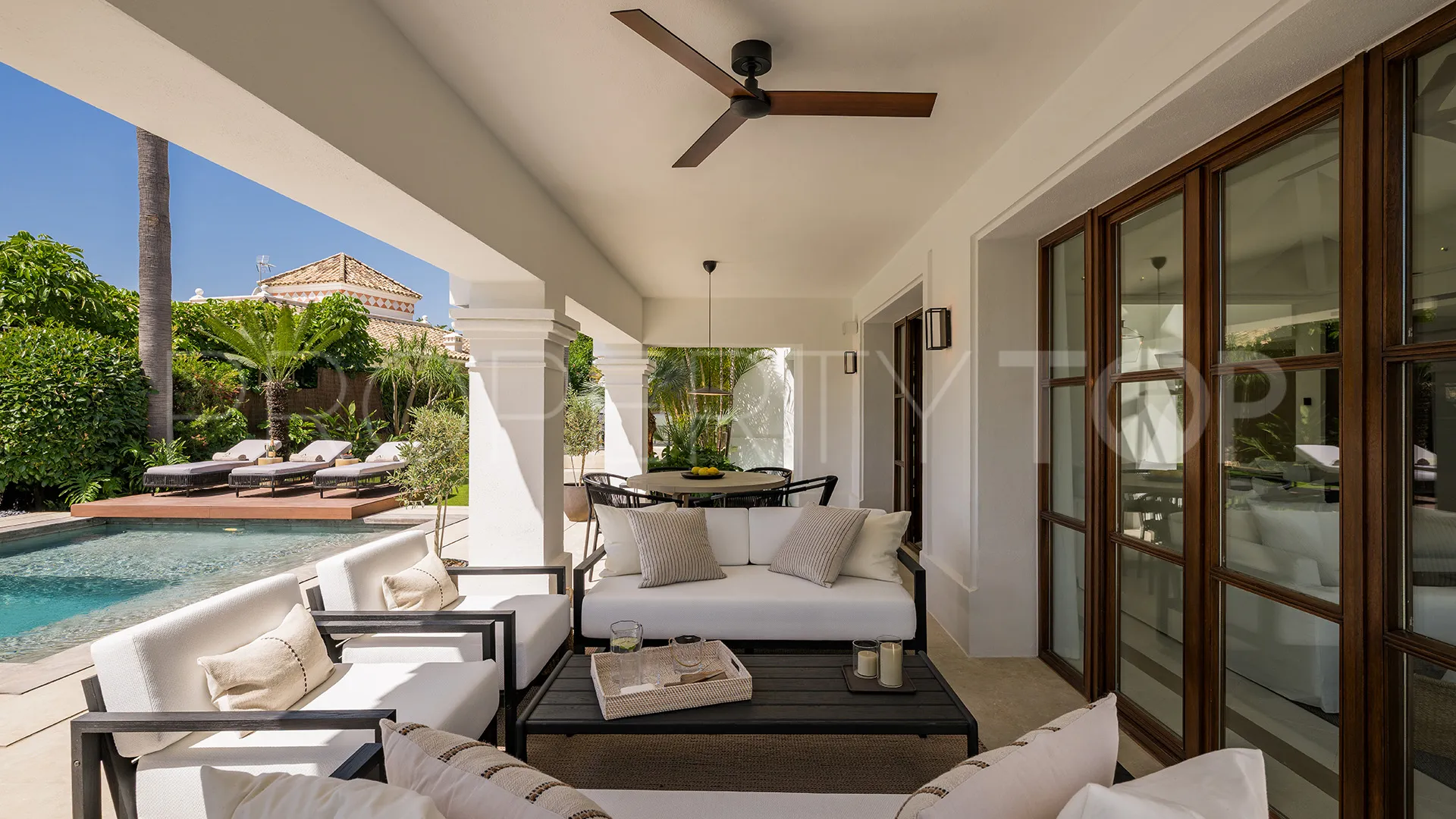 For sale 4 bedrooms villa in Nueva Andalucia