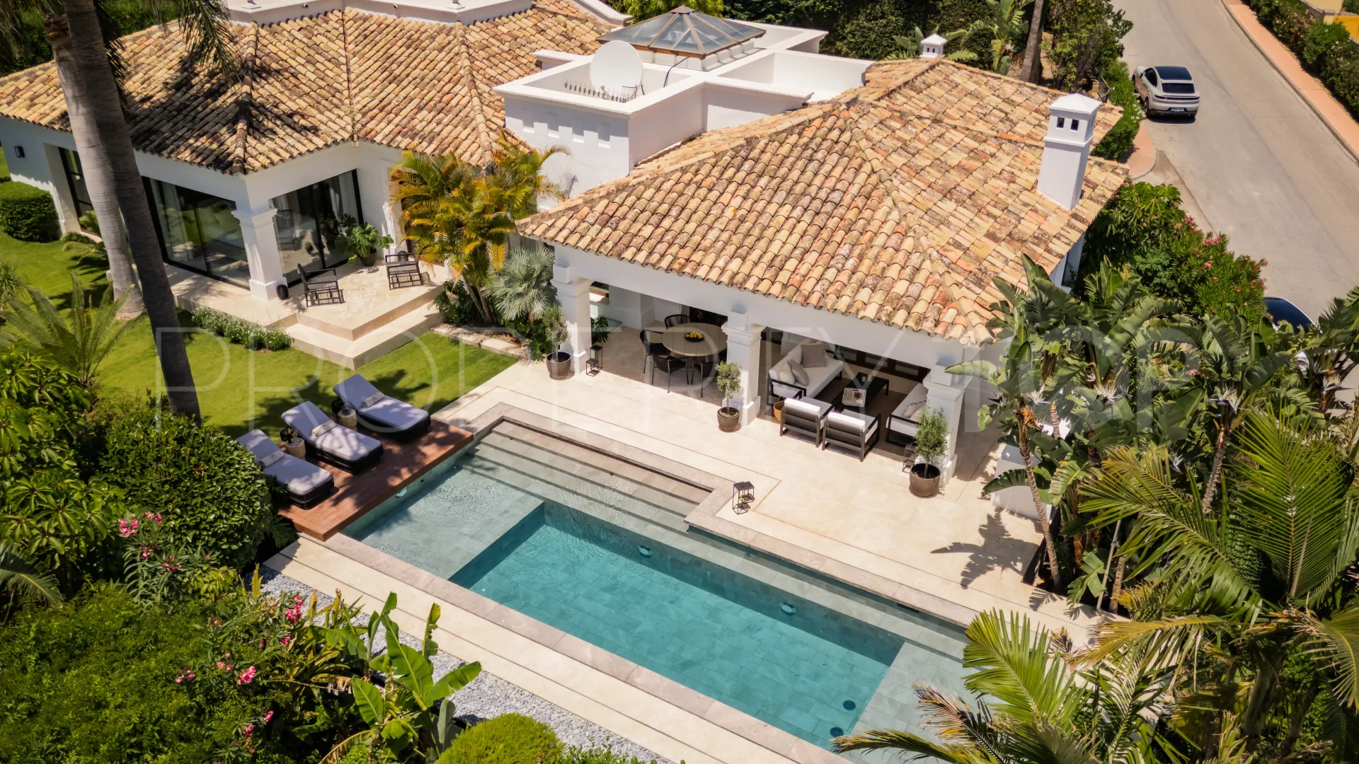 For sale 4 bedrooms villa in Nueva Andalucia