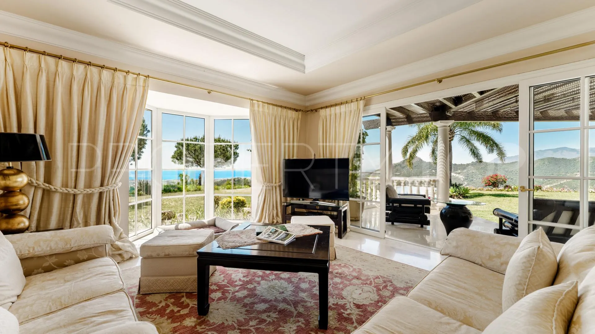 For sale La Zagaleta villa with 4 bedrooms