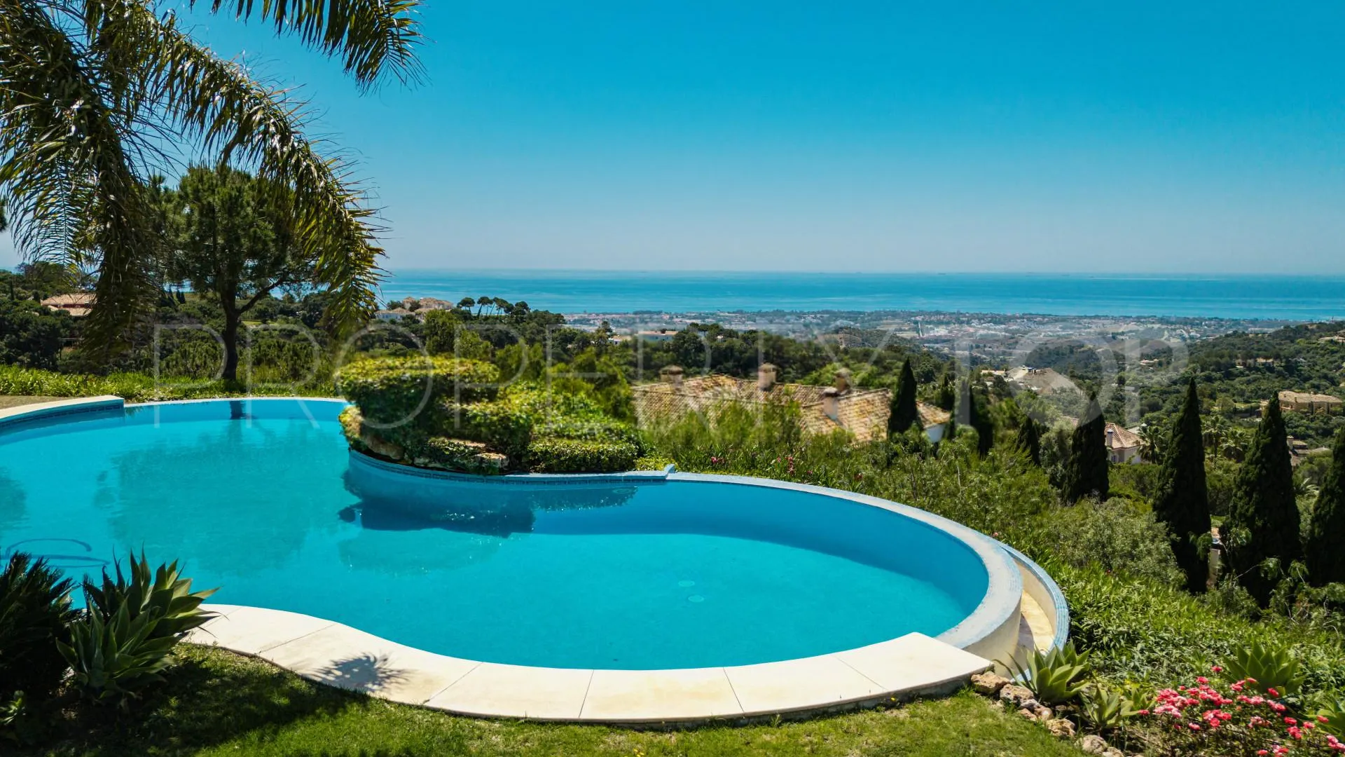 For sale La Zagaleta villa with 4 bedrooms