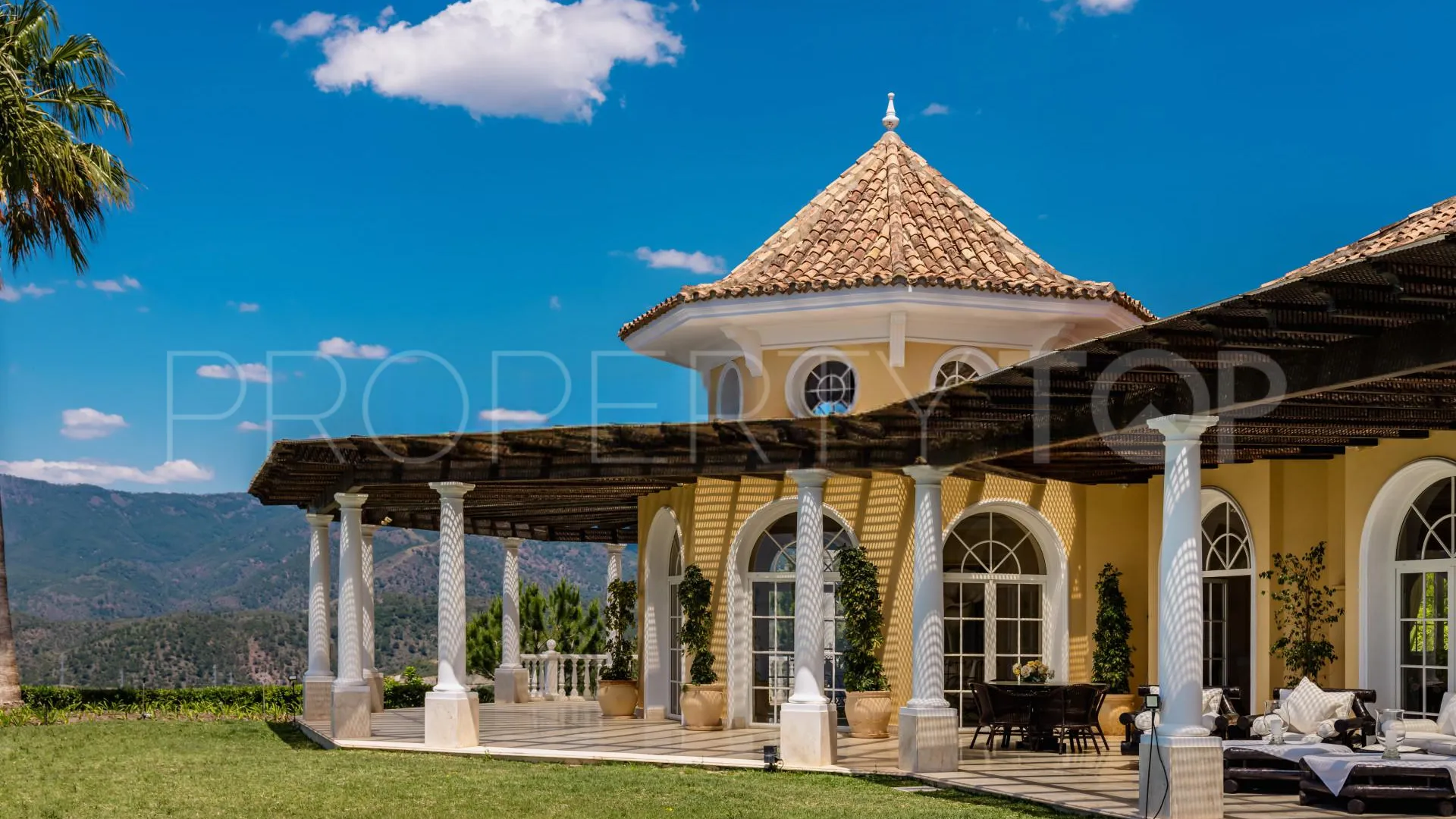 For sale La Zagaleta villa with 4 bedrooms