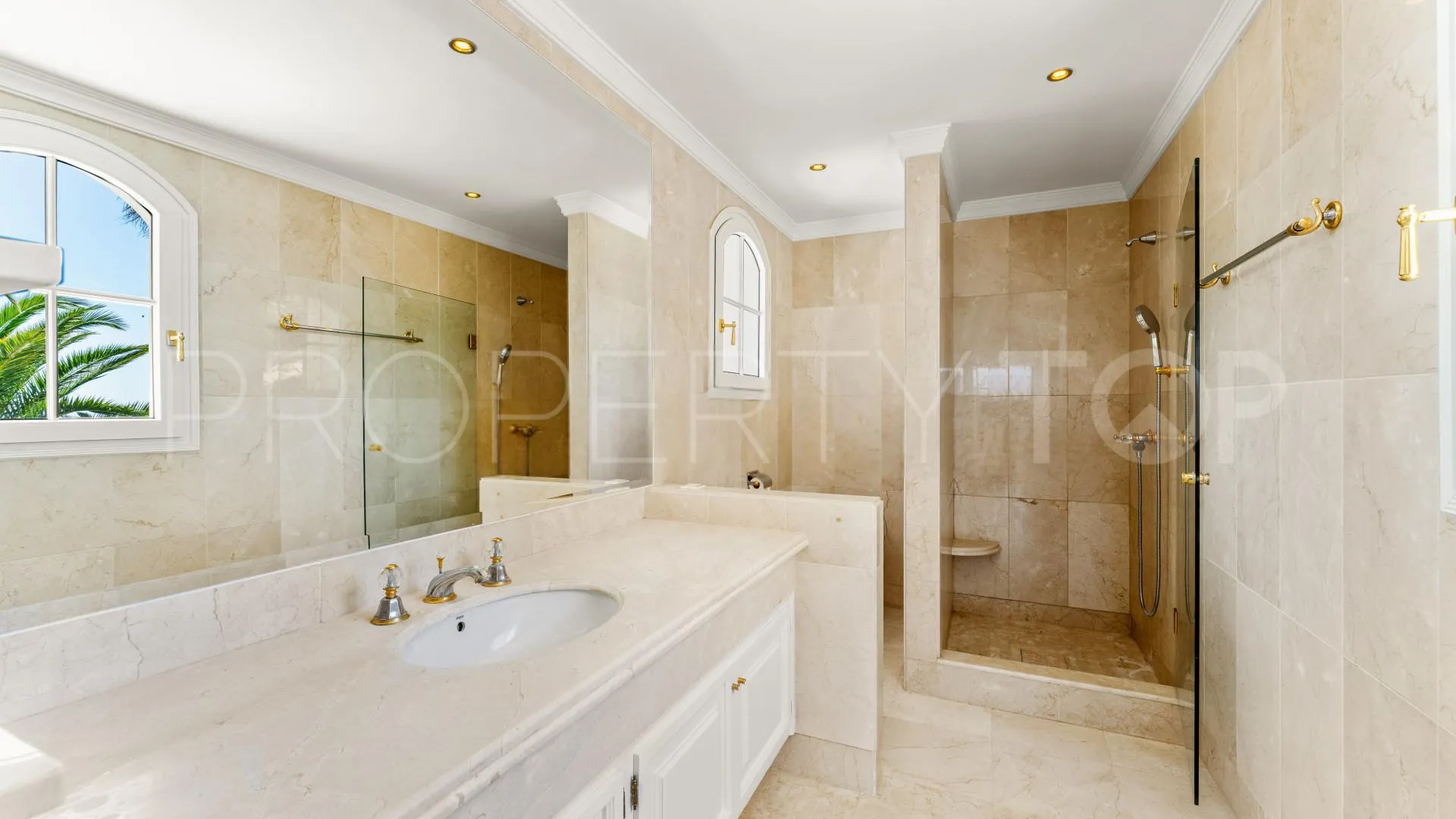 For sale La Zagaleta villa with 4 bedrooms