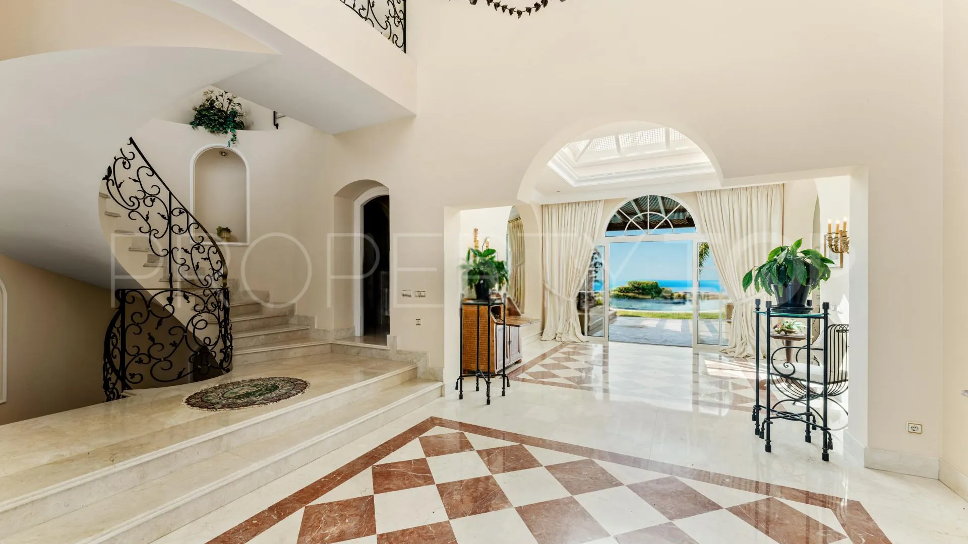 For sale La Zagaleta villa with 4 bedrooms