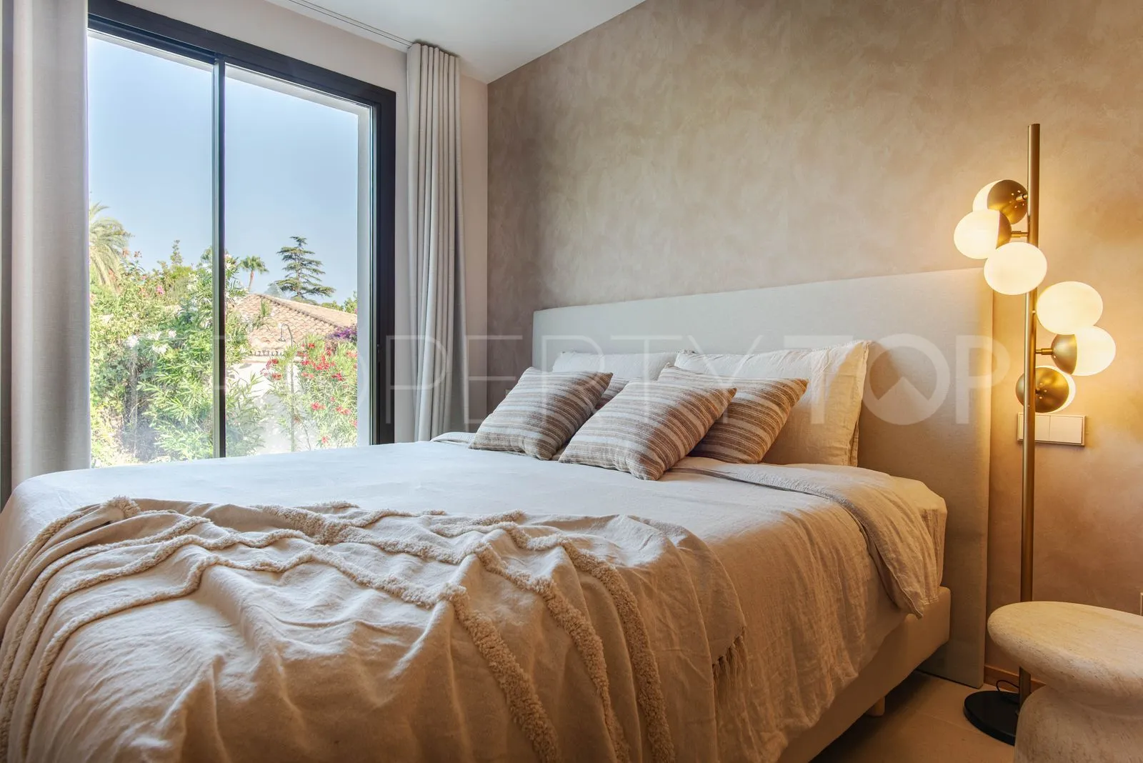 For sale villa in Guadalmina Alta