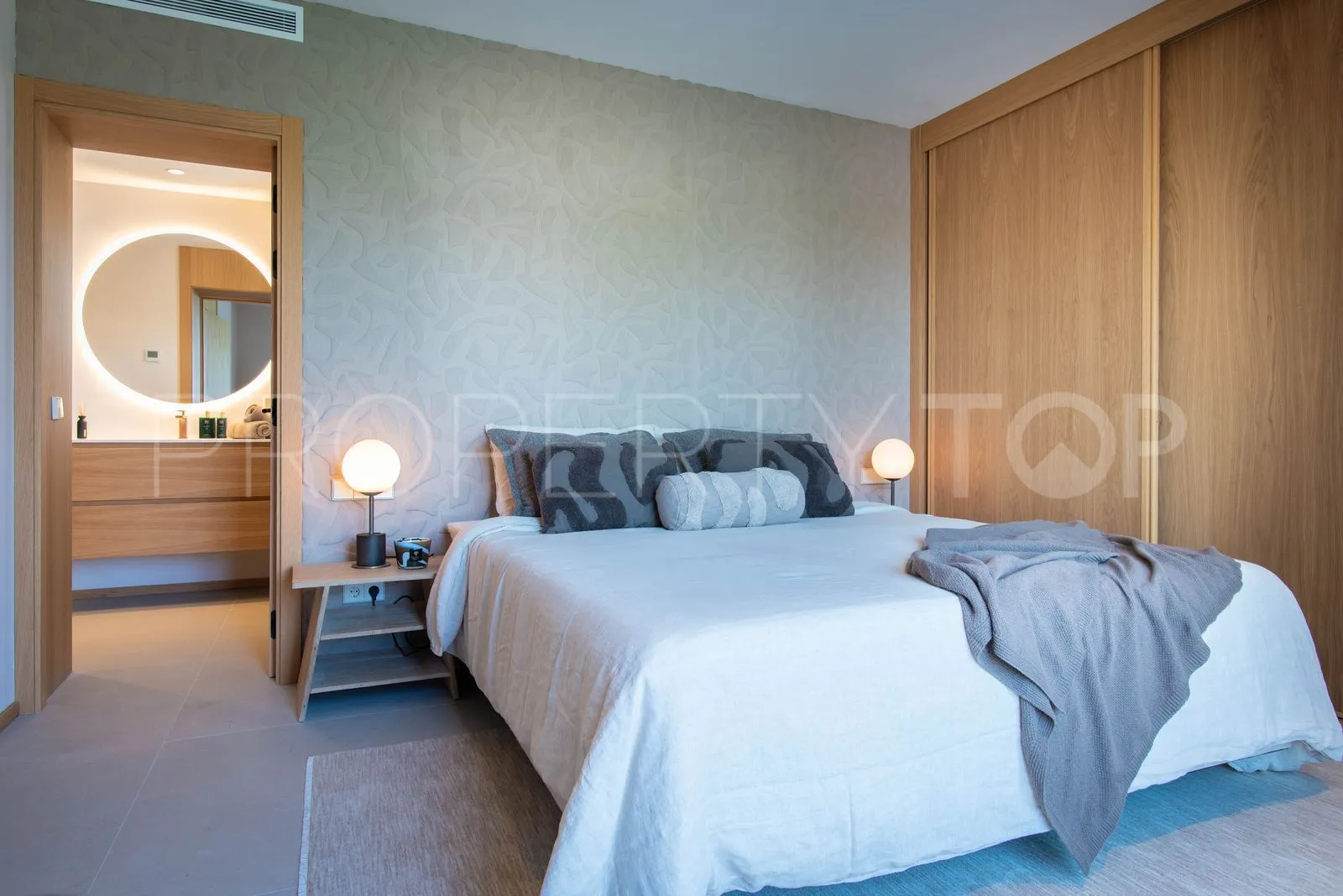 For sale villa in Guadalmina Alta
