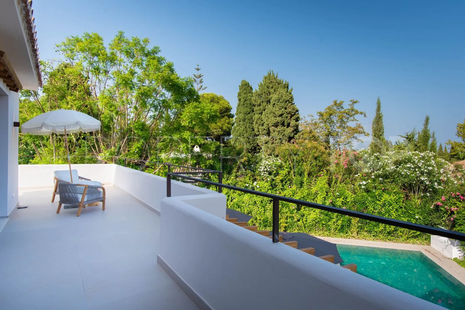 For sale villa in Guadalmina Alta