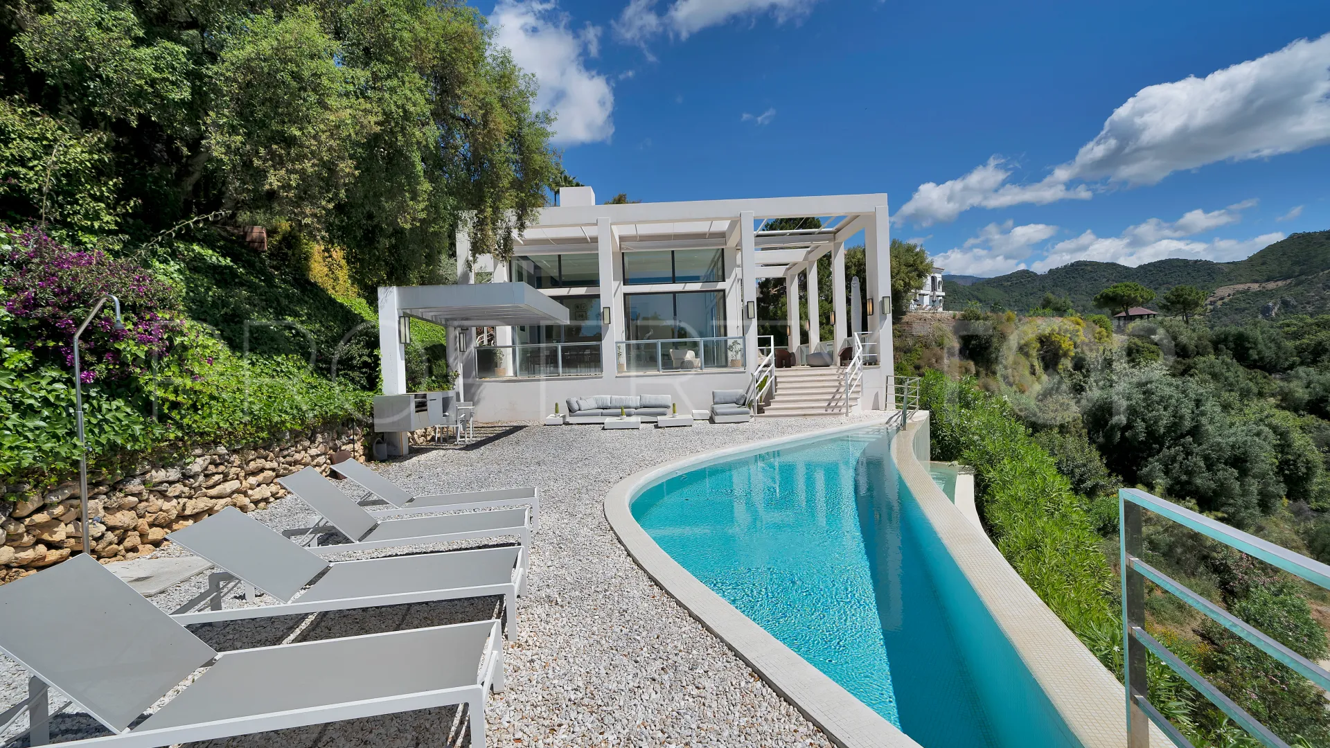 5 bedrooms Monte Mayor villa for sale