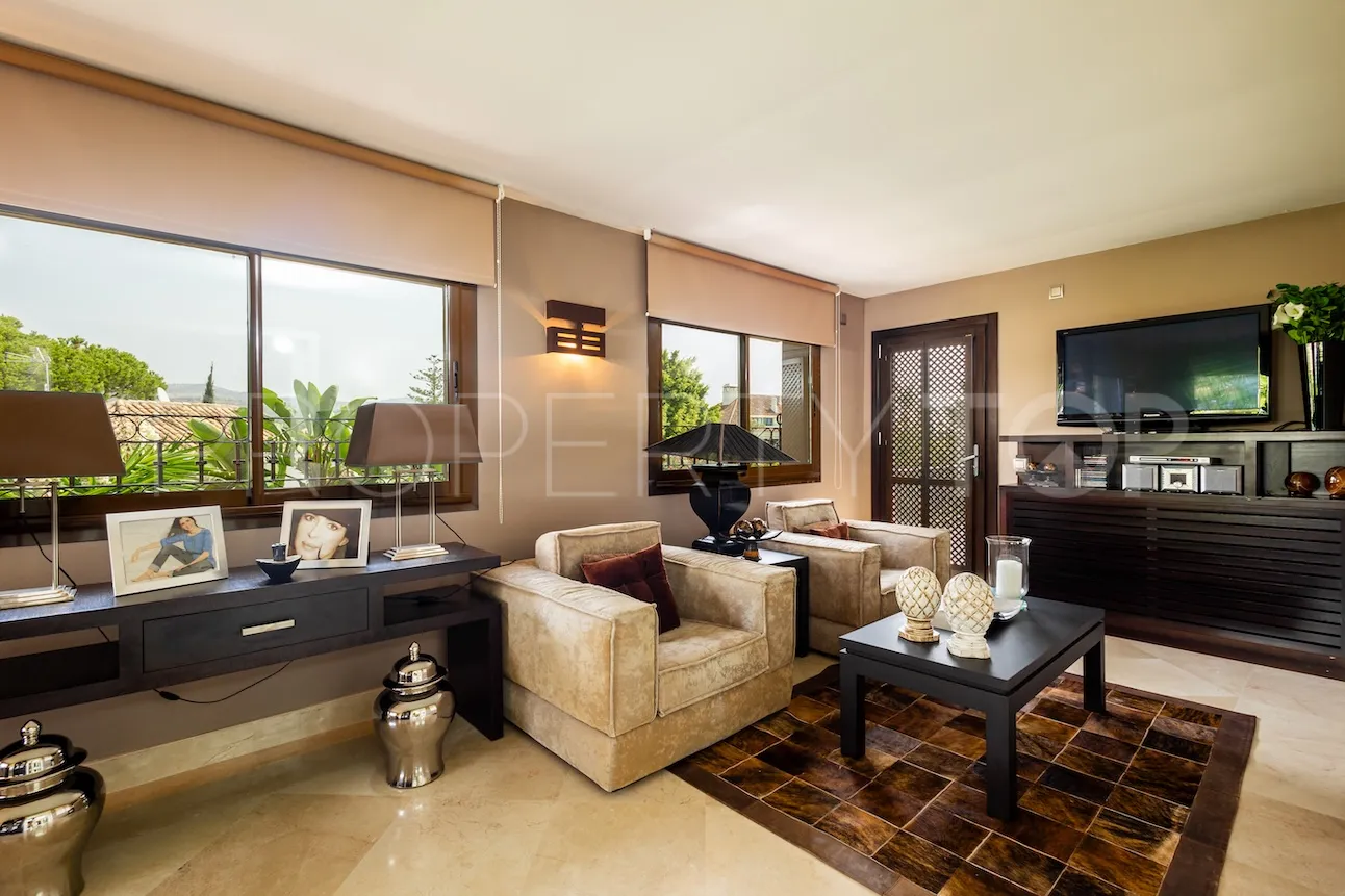 For sale villa in Los Monteros