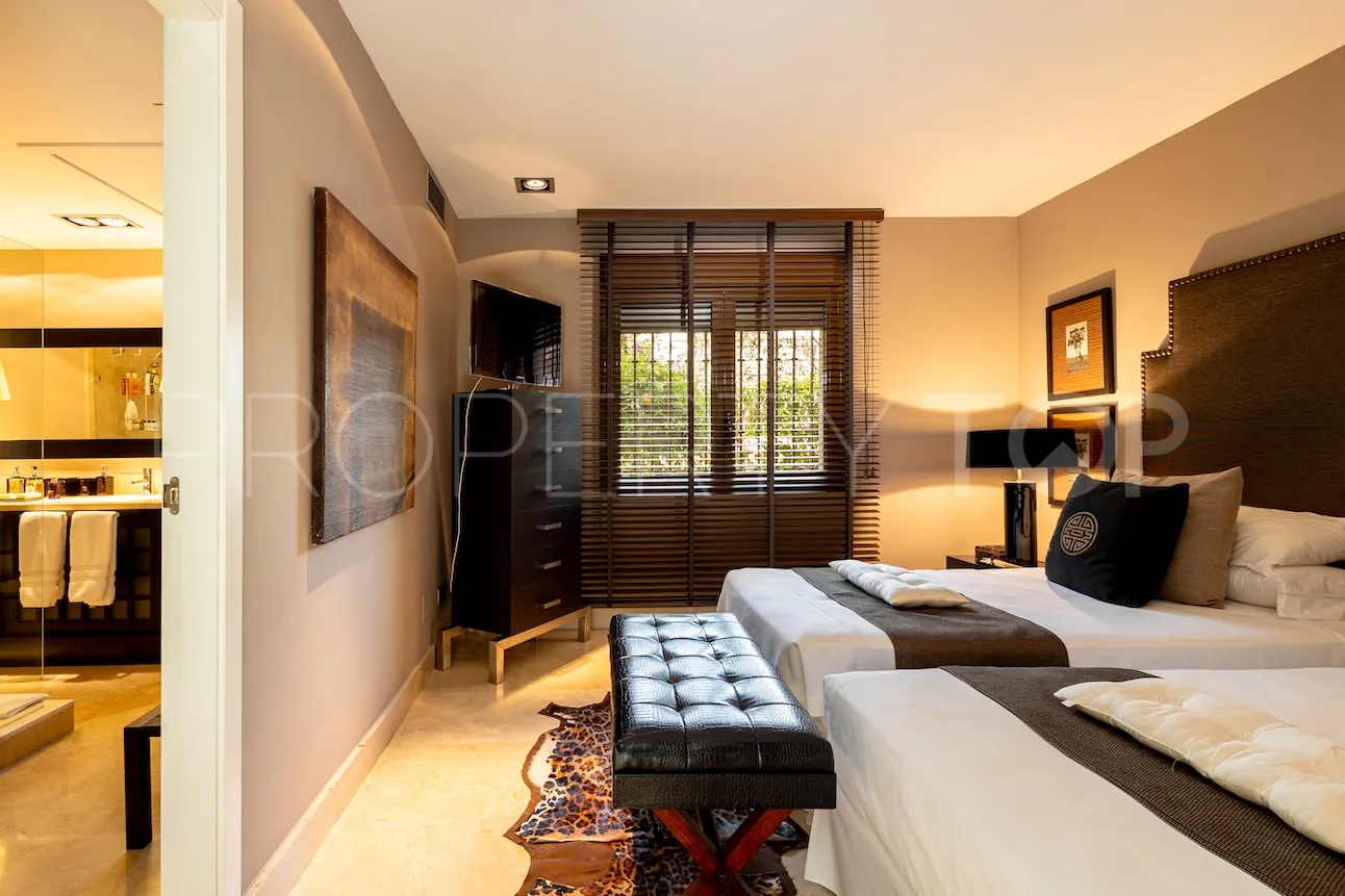 For sale villa in Los Monteros