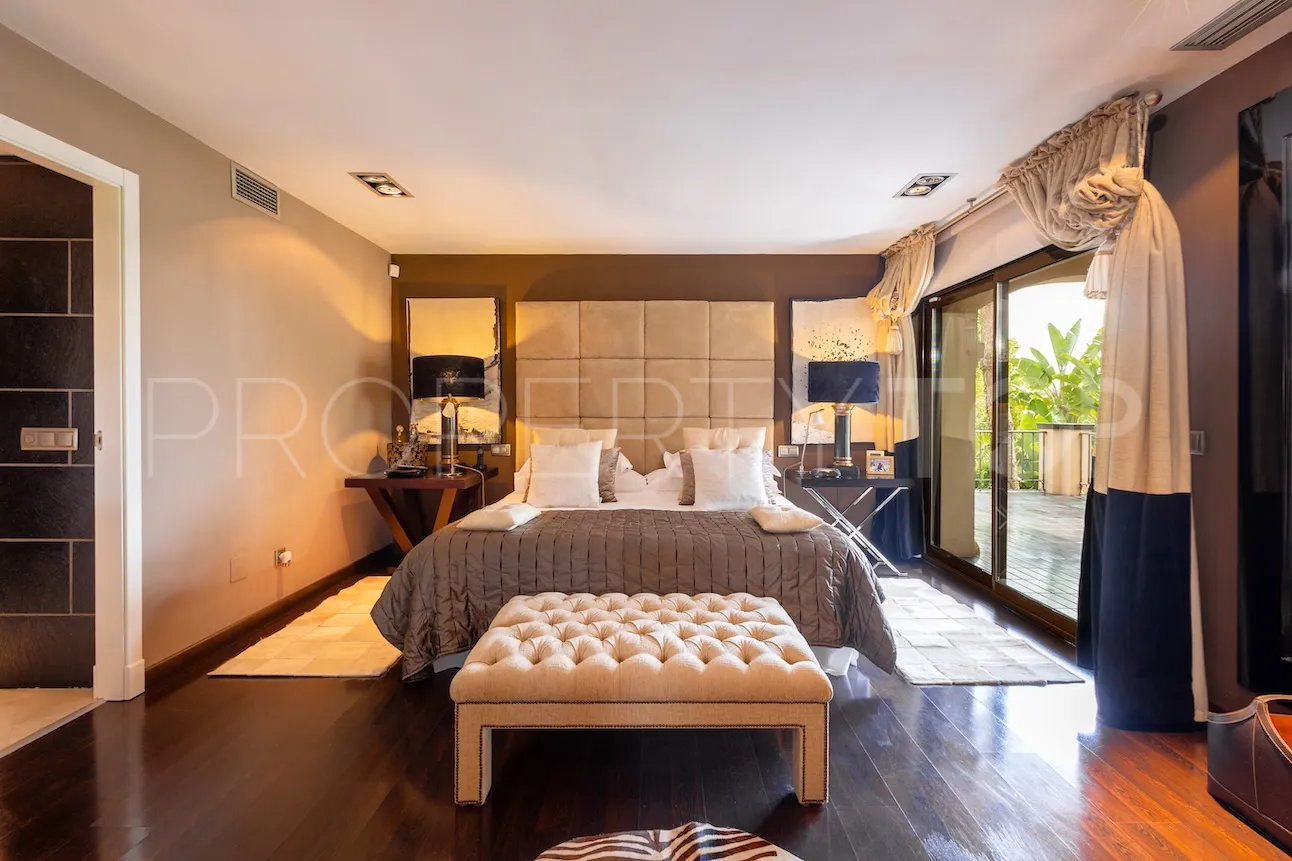 For sale villa in Los Monteros