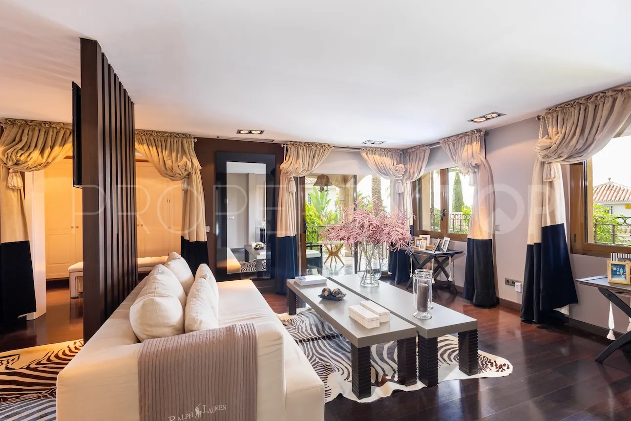 For sale villa in Los Monteros