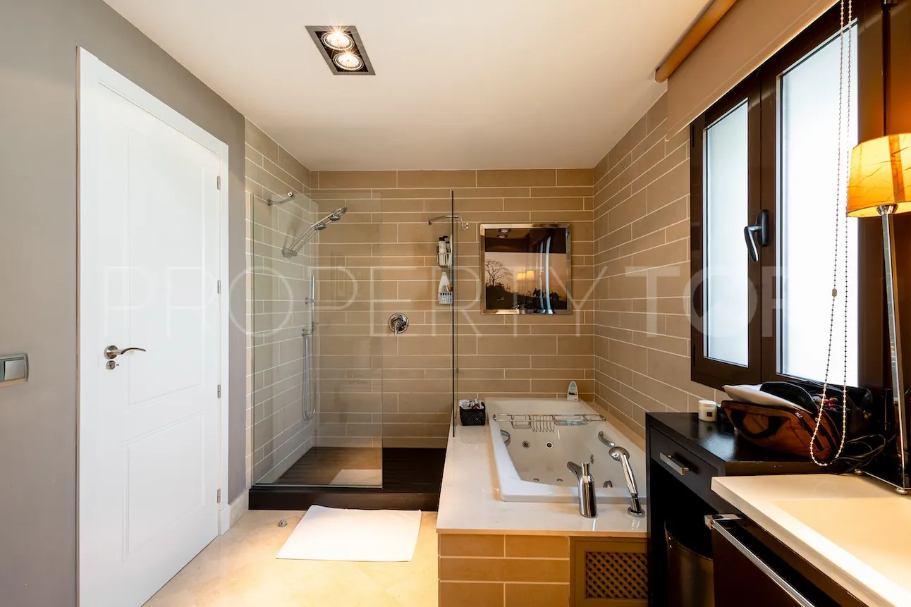 For sale villa in Los Monteros