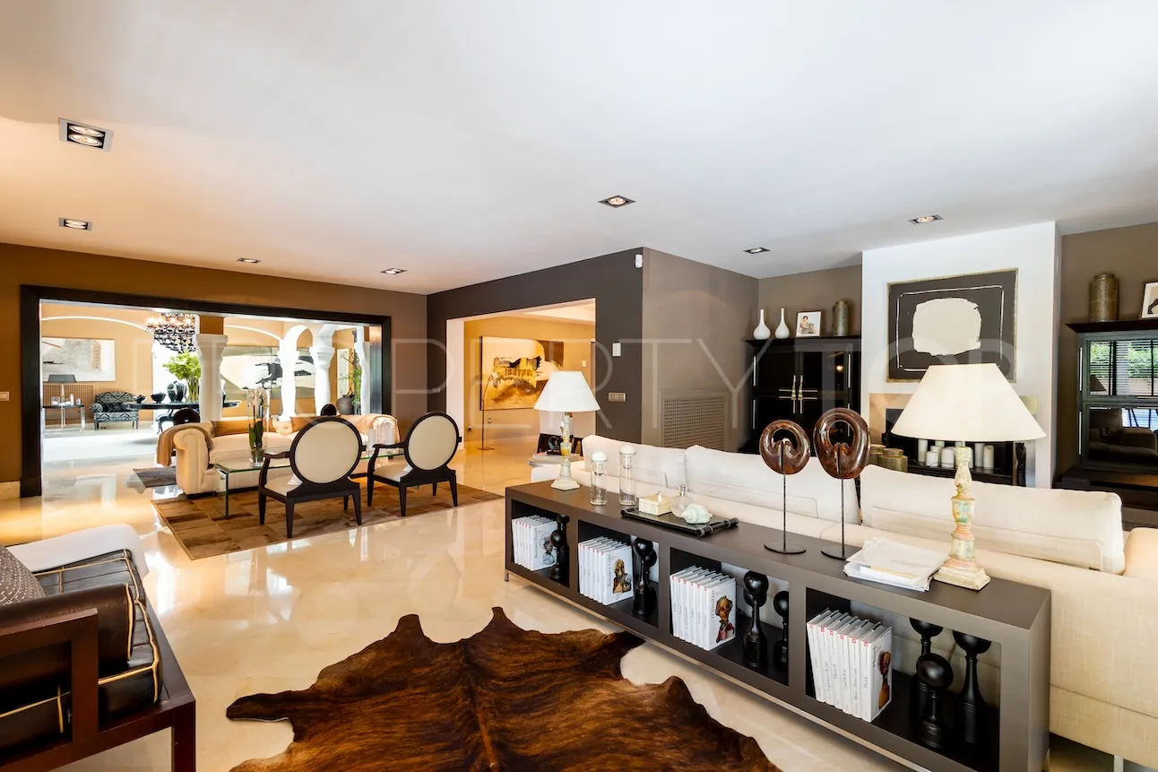For sale villa in Los Monteros