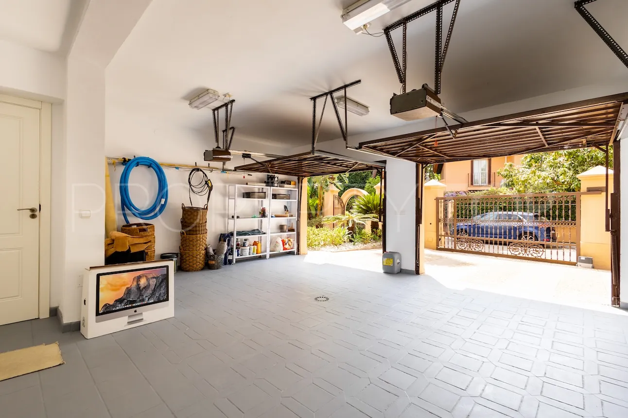 For sale villa in Los Monteros