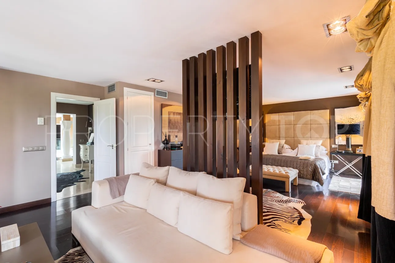 For sale villa in Los Monteros