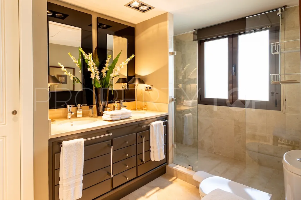 For sale villa in Los Monteros