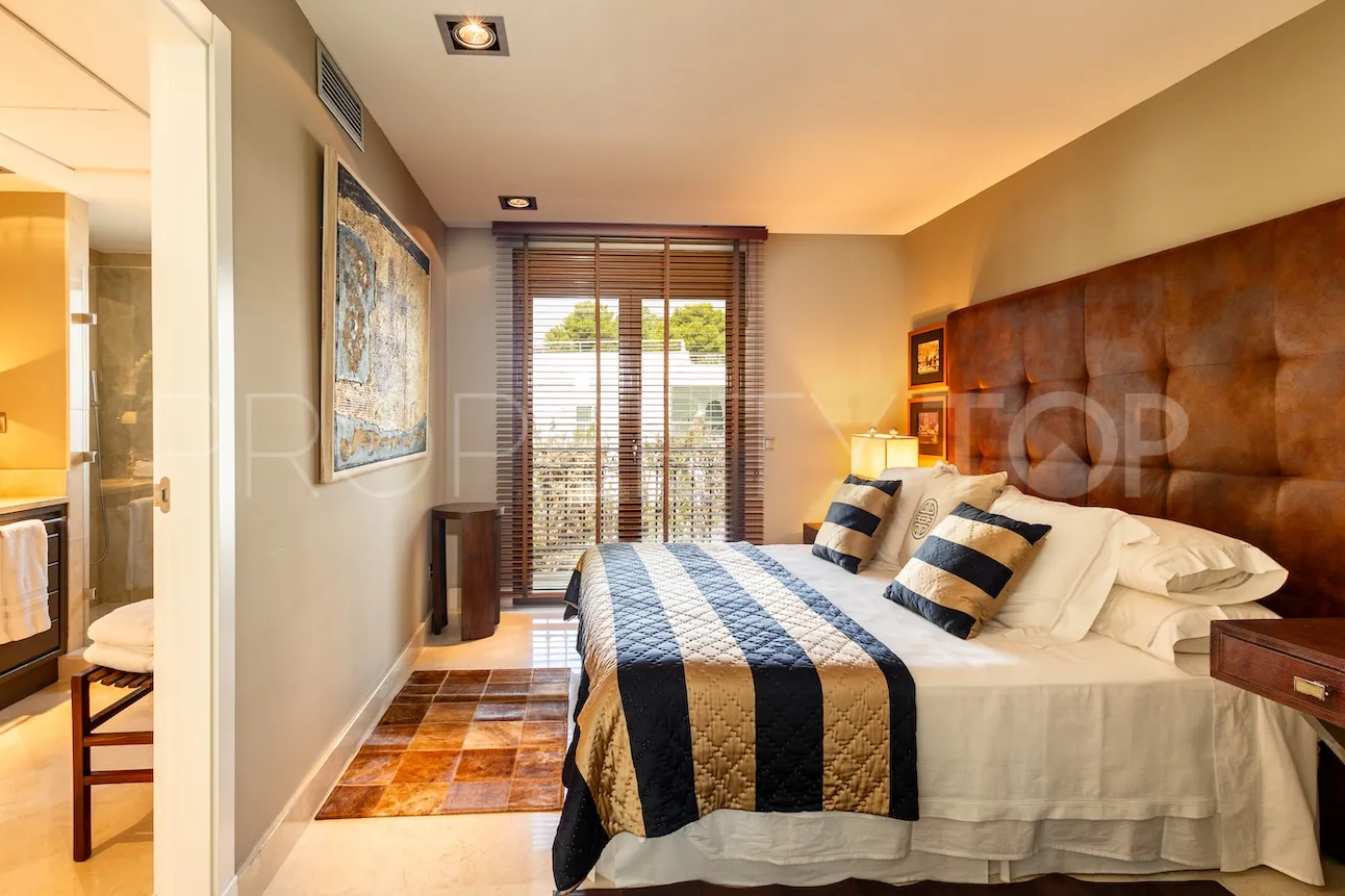 For sale villa in Los Monteros